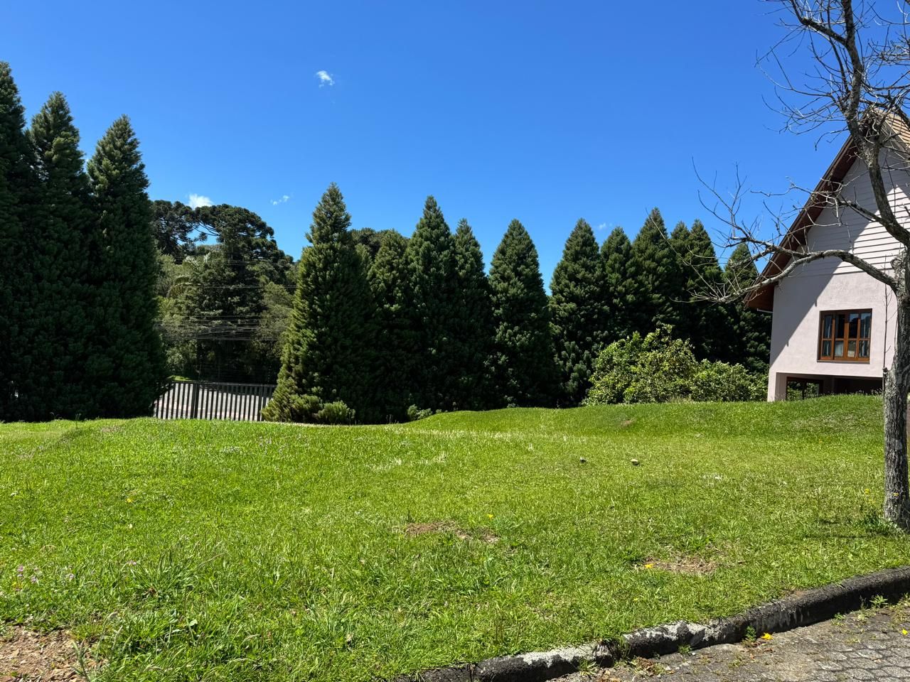 Terreno para venda no bairro Lagos do Bosque em Gramado