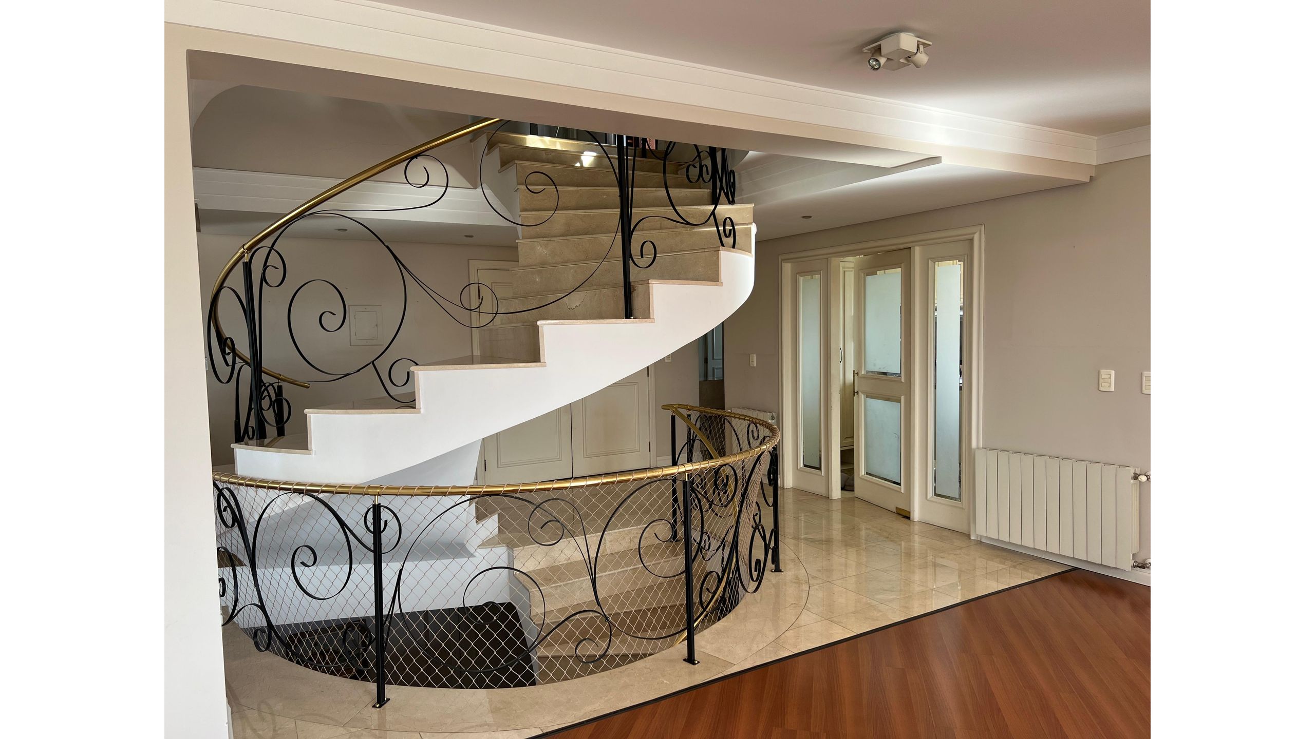 Apartamento 4 quartos sendo 1 suíte para venda no bairro Nossa Senhora de Lourdes em Caxias do Sul