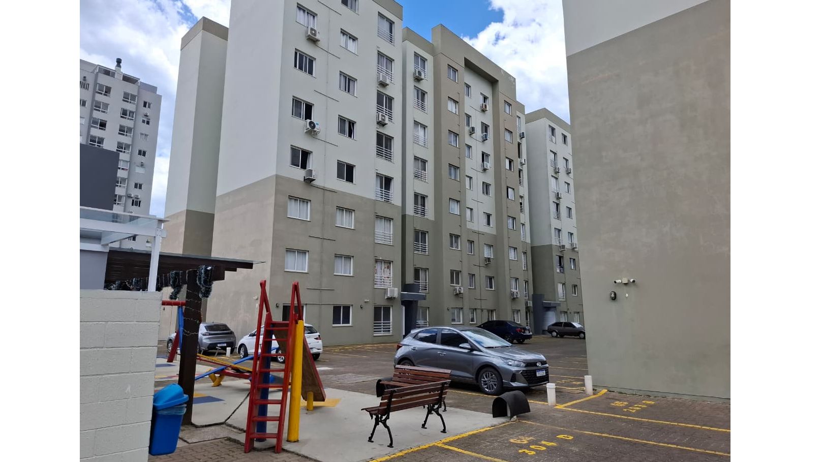 Apartamento 2 quartos sendo 1 suíte para venda no bairro Stan em Torres