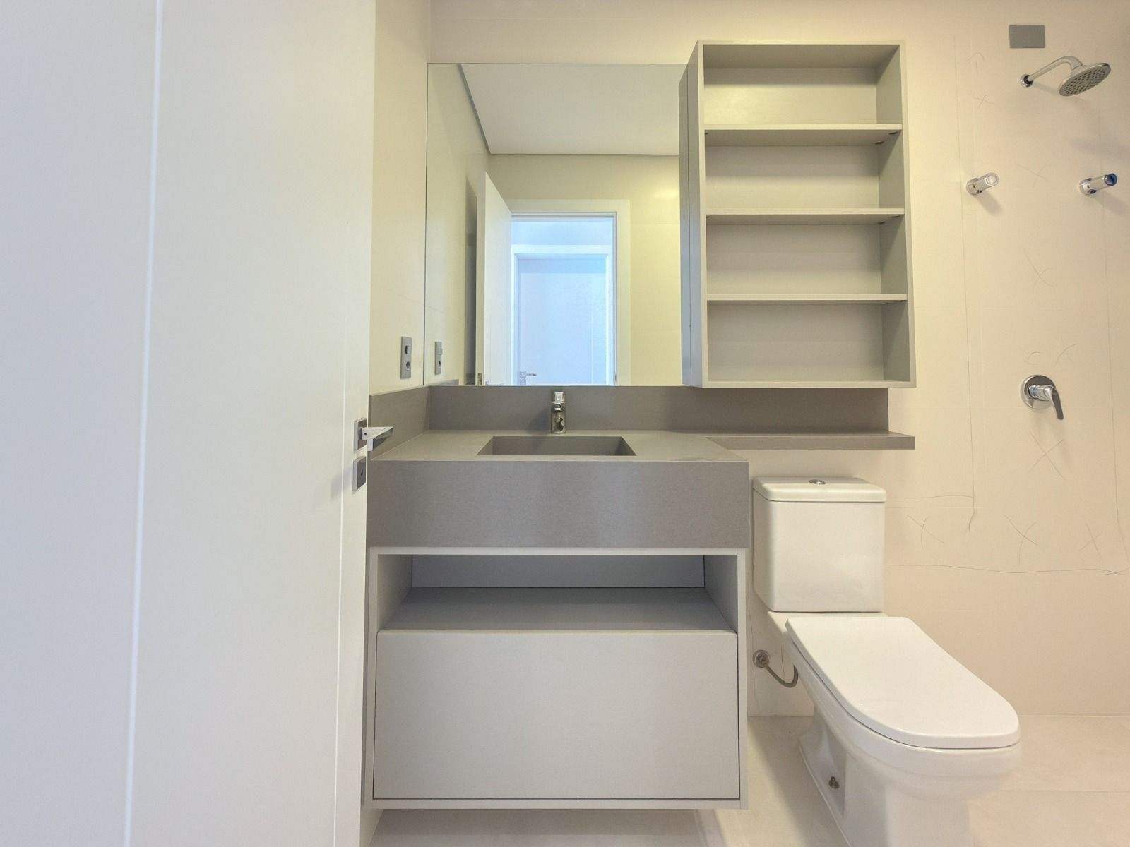 Apartamento 2 quartos sendo 1 suíte para venda no bairro Praia da Cal em Torres