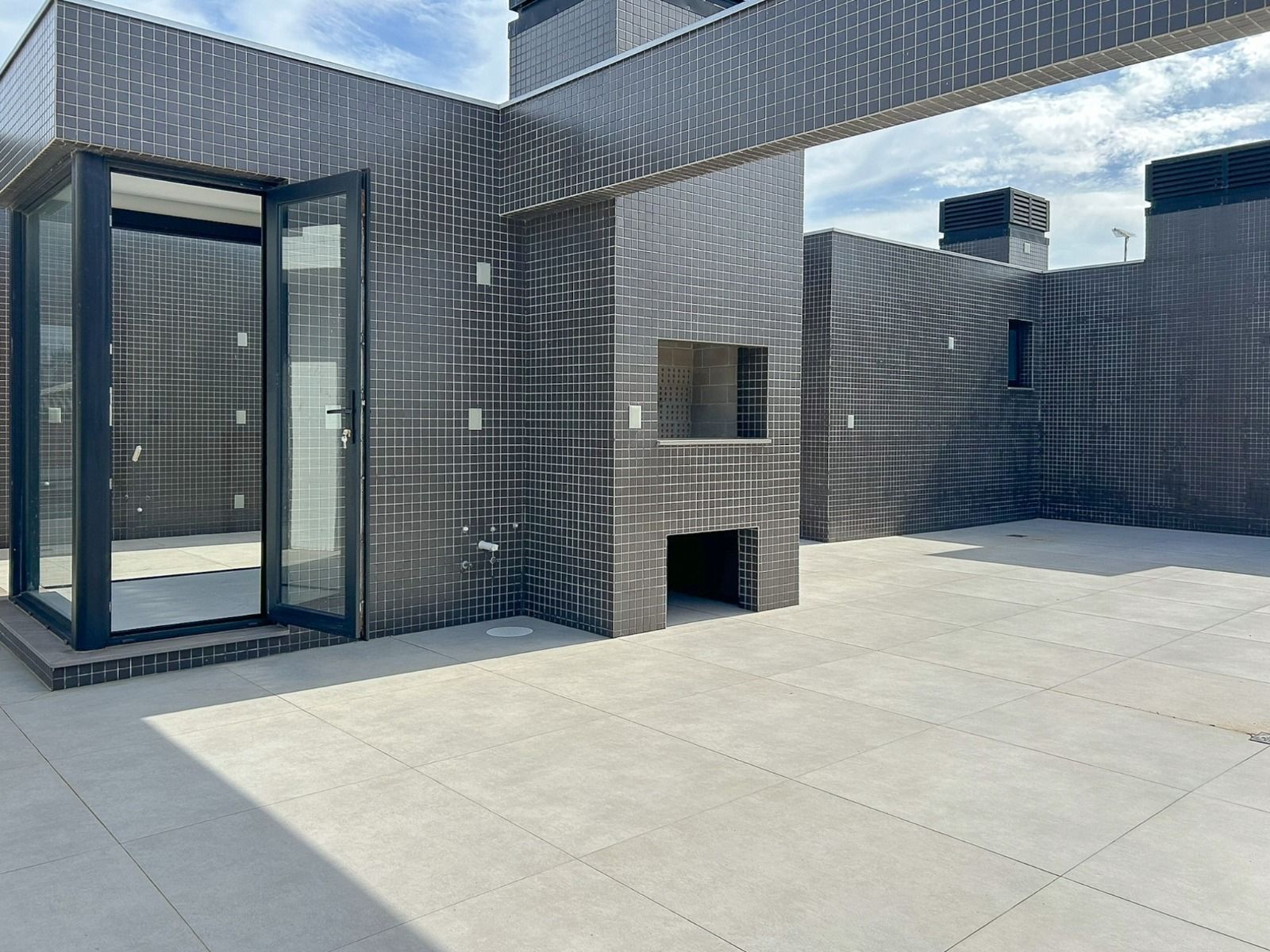 Apartamento 2 quartos sendo 1 suíte para venda no bairro Praia da Cal em Torres