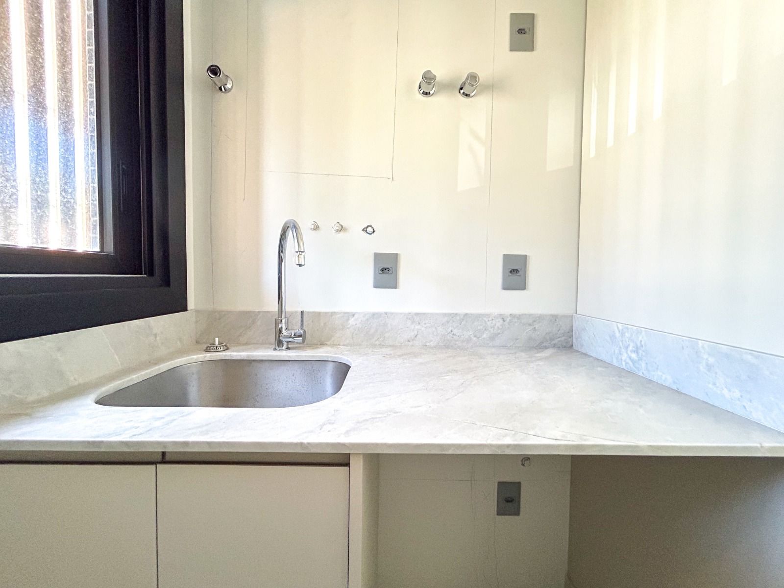 Apartamento 3 quartos sendo 1 suíte para venda no bairro Centro em Torres