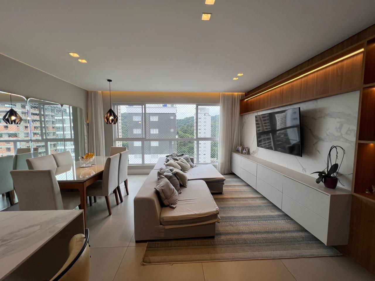 Apartamento 3 quartos sendo 3 suítes para venda no bairro Pioneiros  em Balneário Camboriú