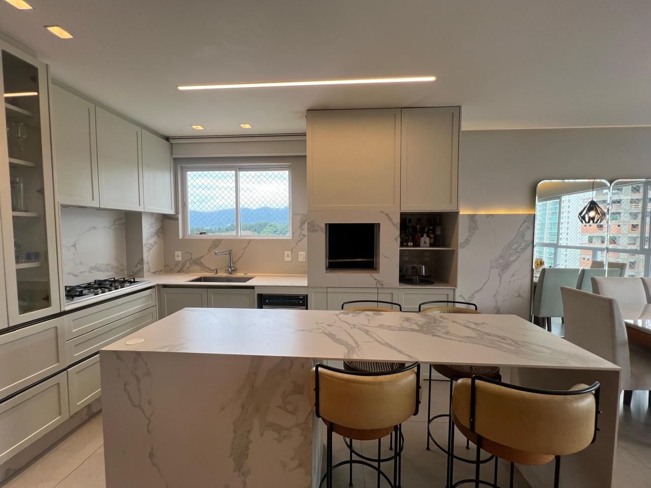 Apartamento 3 quartos sendo 3 suítes para venda no bairro Pioneiros  em Balneário Camboriú