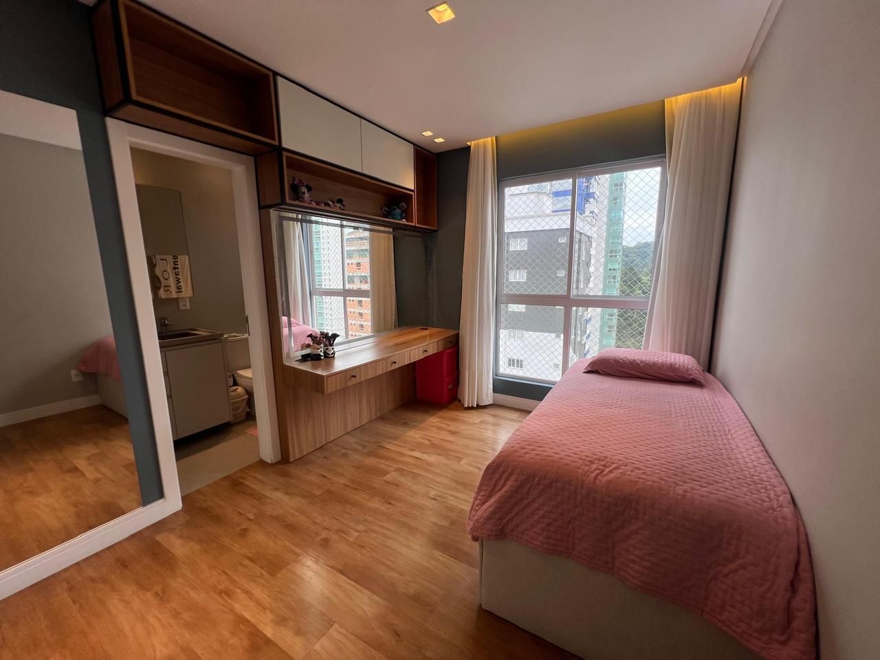 Apartamento 3 quartos sendo 3 suítes para venda no bairro Pioneiros  em Balneário Camboriú