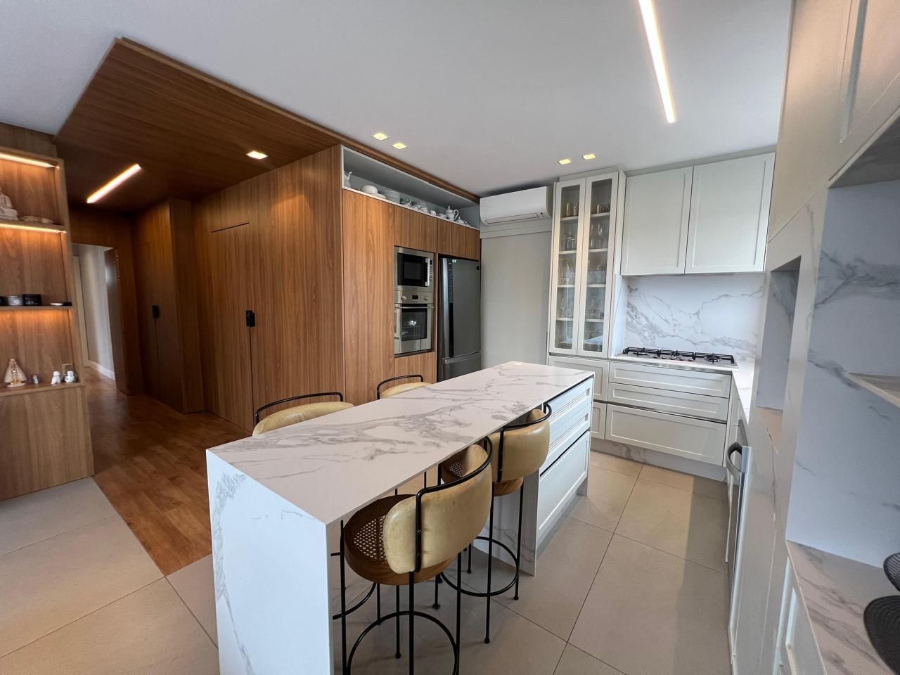 Apartamento 3 quartos sendo 3 suítes para venda no bairro Pioneiros  em Balneário Camboriú