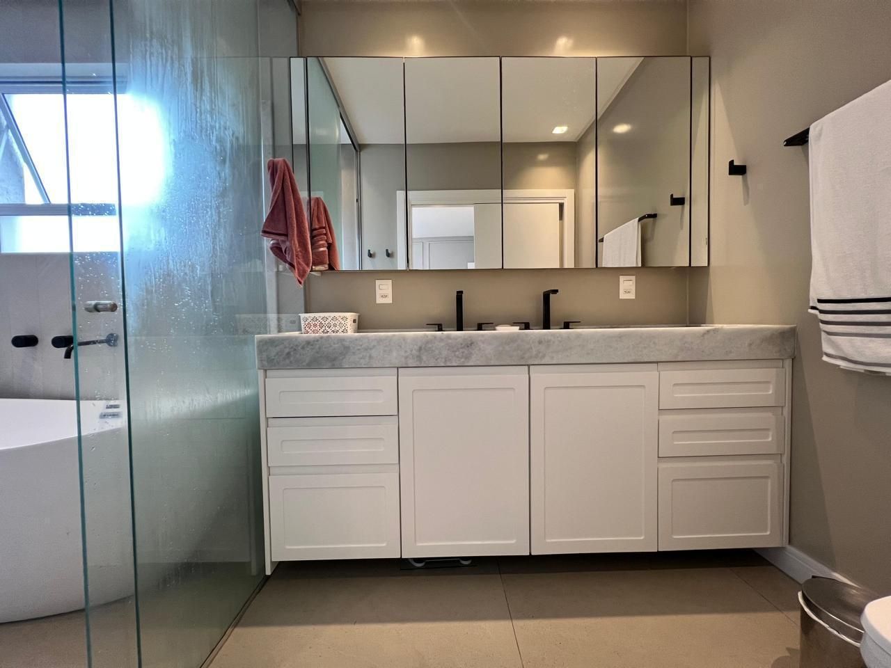 Apartamento 3 quartos sendo 3 suítes para venda no bairro Pioneiros  em Balneário Camboriú