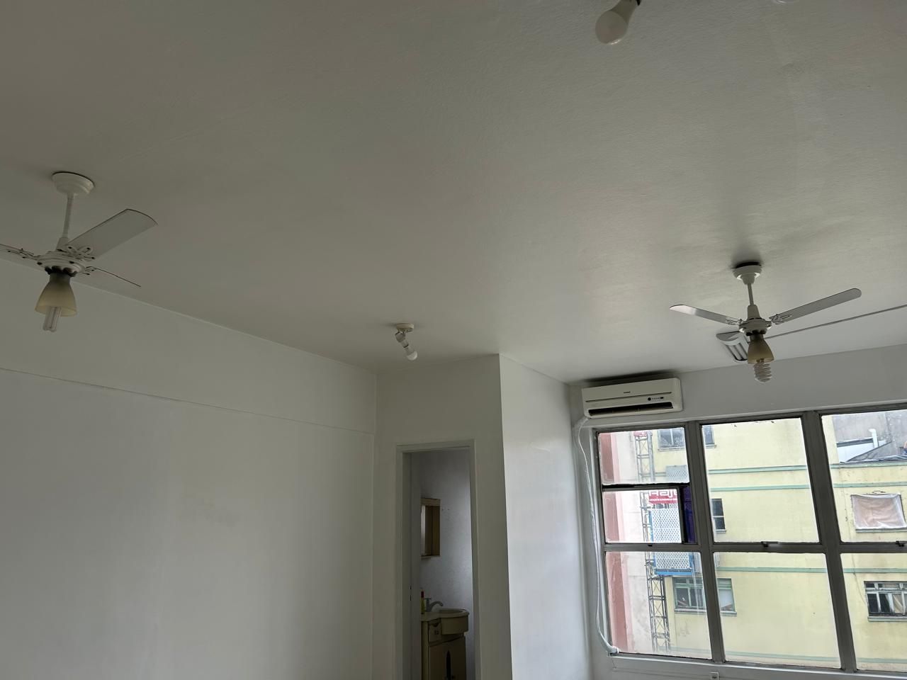 Sala Comercial para venda no bairro Cristo Redentor em Porto Alegre