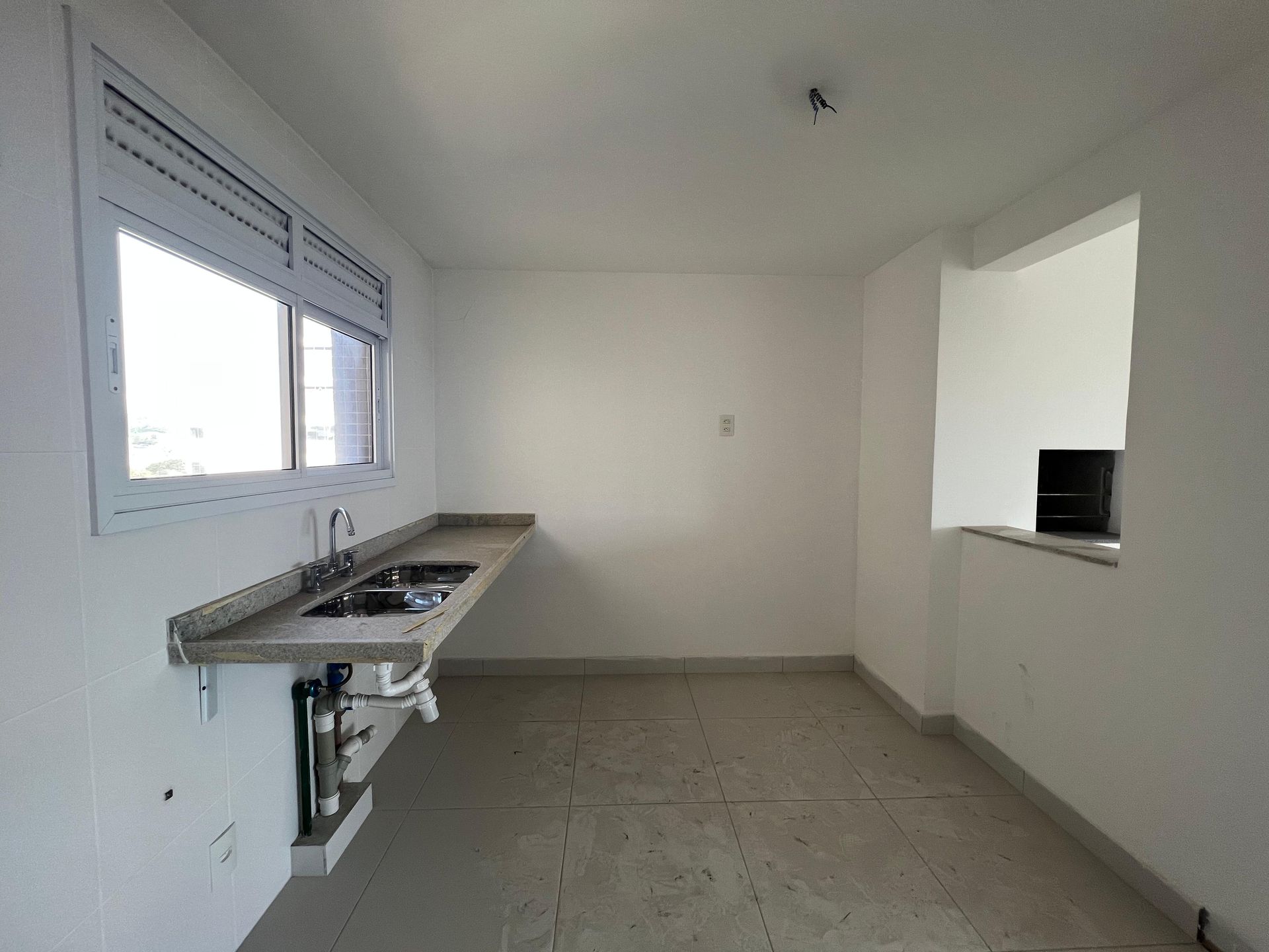 Apartamento 3 quartos sendo 1 suíte para venda no bairro Jardim do Salso em Porto Alegre