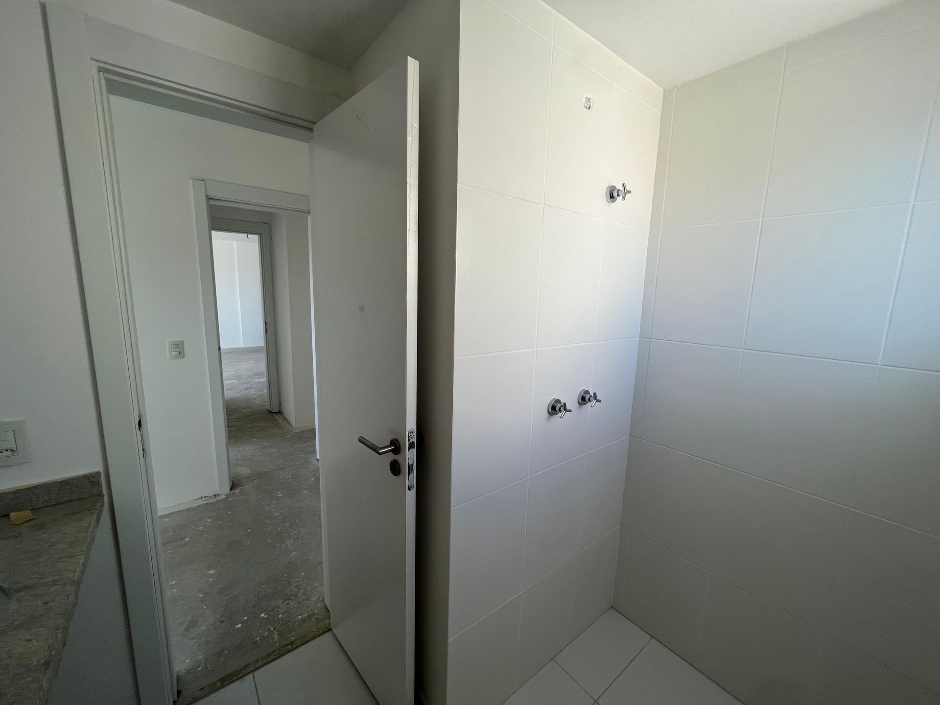 Apartamento 3 quartos sendo 1 suíte para venda no bairro Jardim do Salso em Porto Alegre