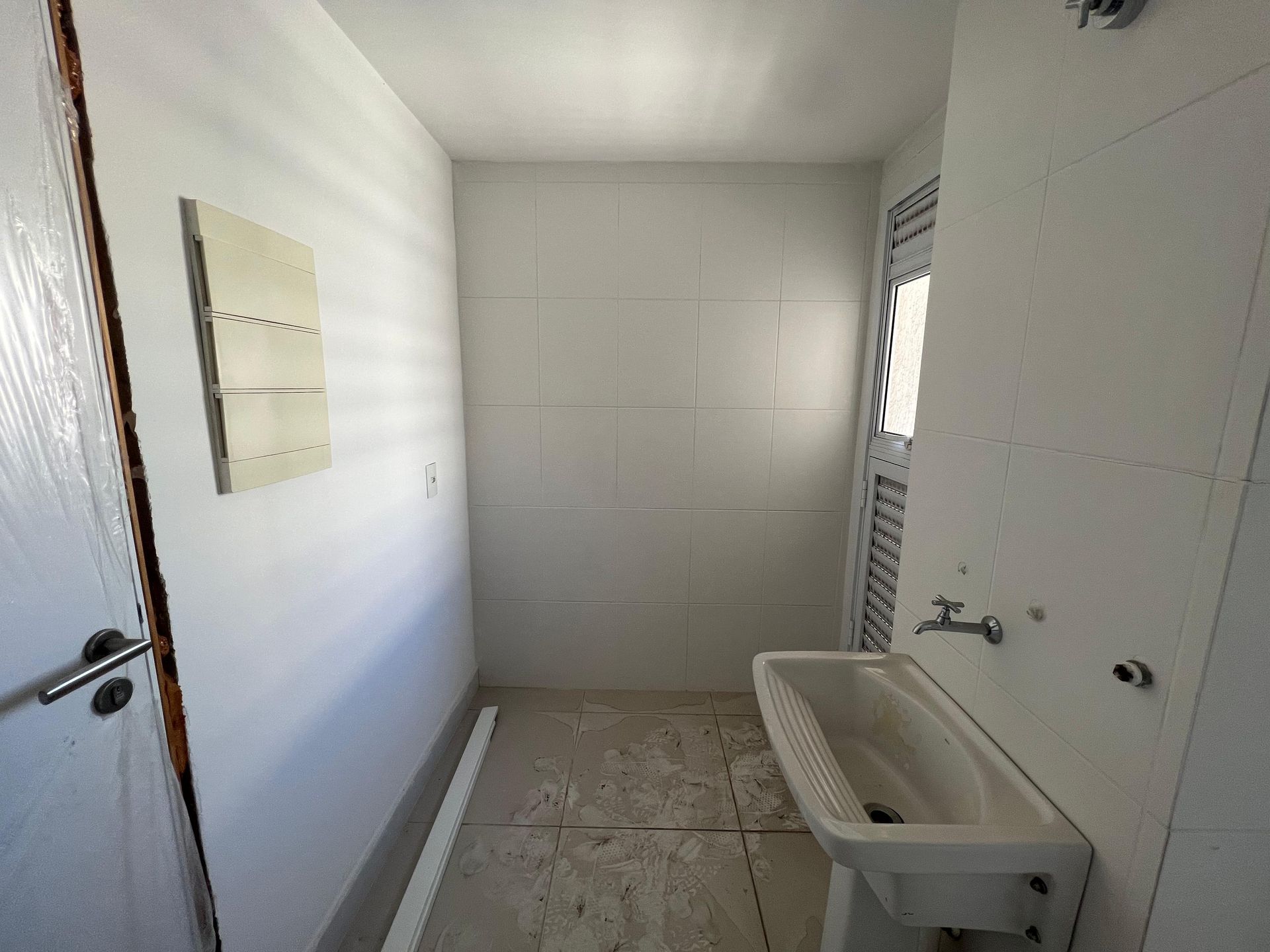 Apartamento 3 quartos sendo 1 suíte para venda no bairro Jardim do Salso em Porto Alegre