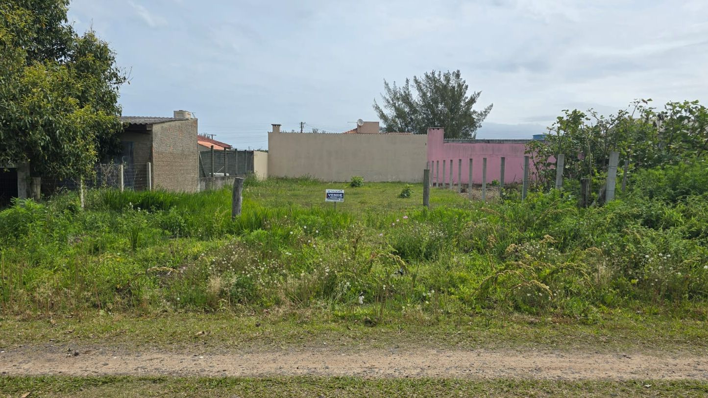 Terreno Padrão para venda no bairro Estrela do Mar em Torres