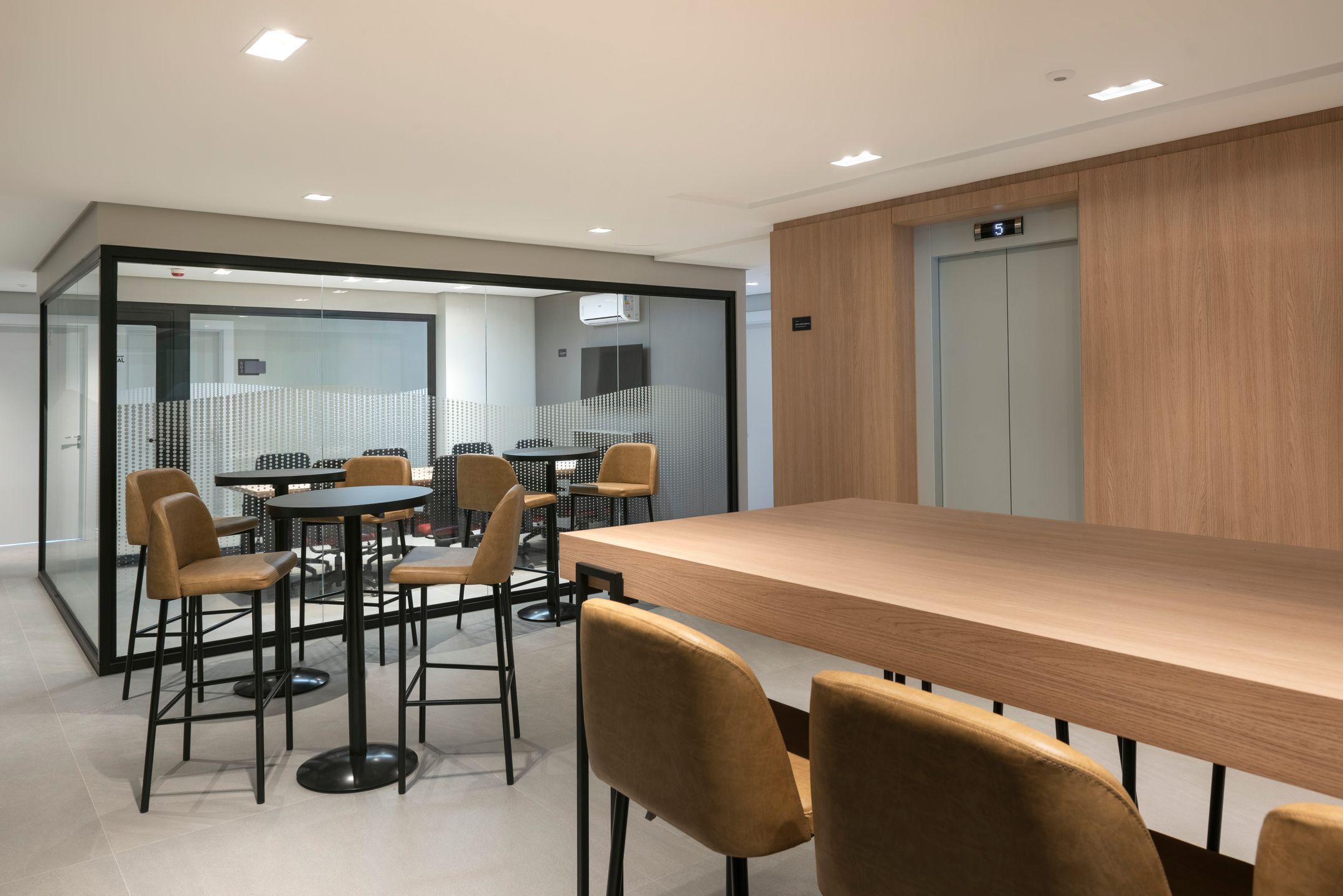 Sala Comercial Aérea para venda no bairro Madureira em Caxias do Sul