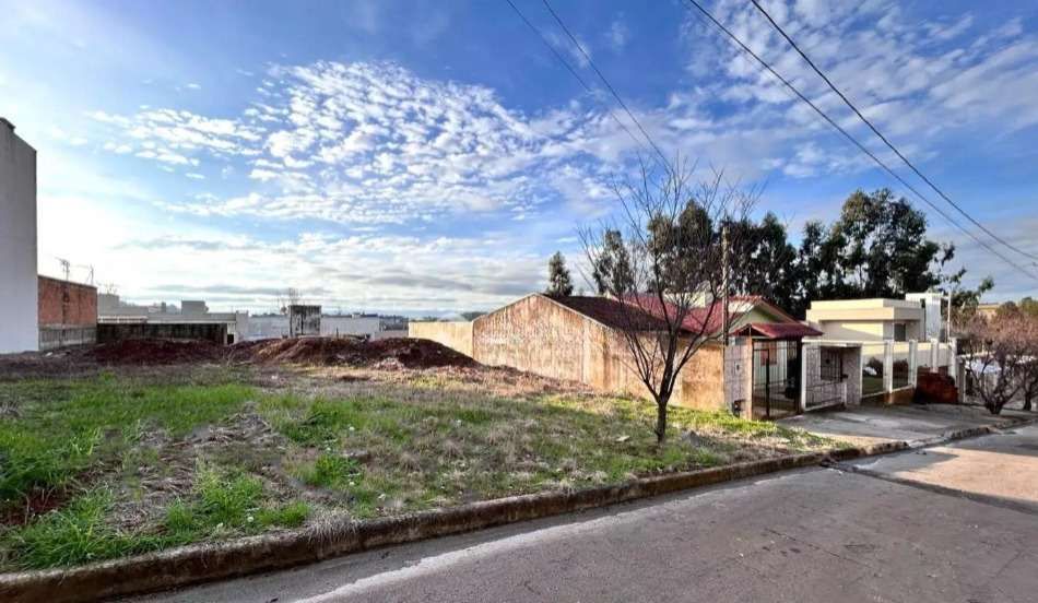 Casa para venda no bairro Cidade Nova em Passo Fundo