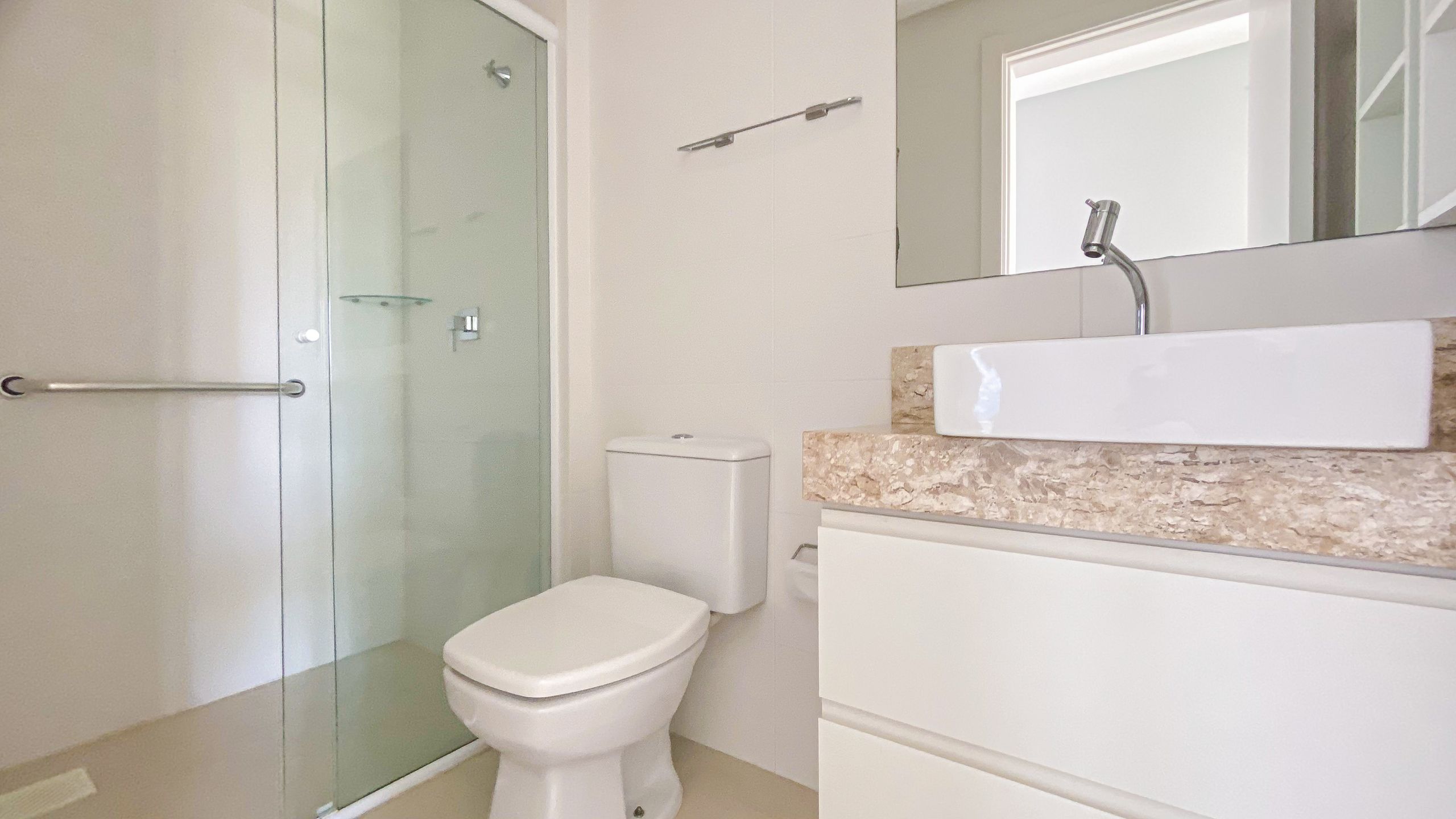 Apartamento 2 quartos sendo 1 suíte para venda no bairro Centro em Torres