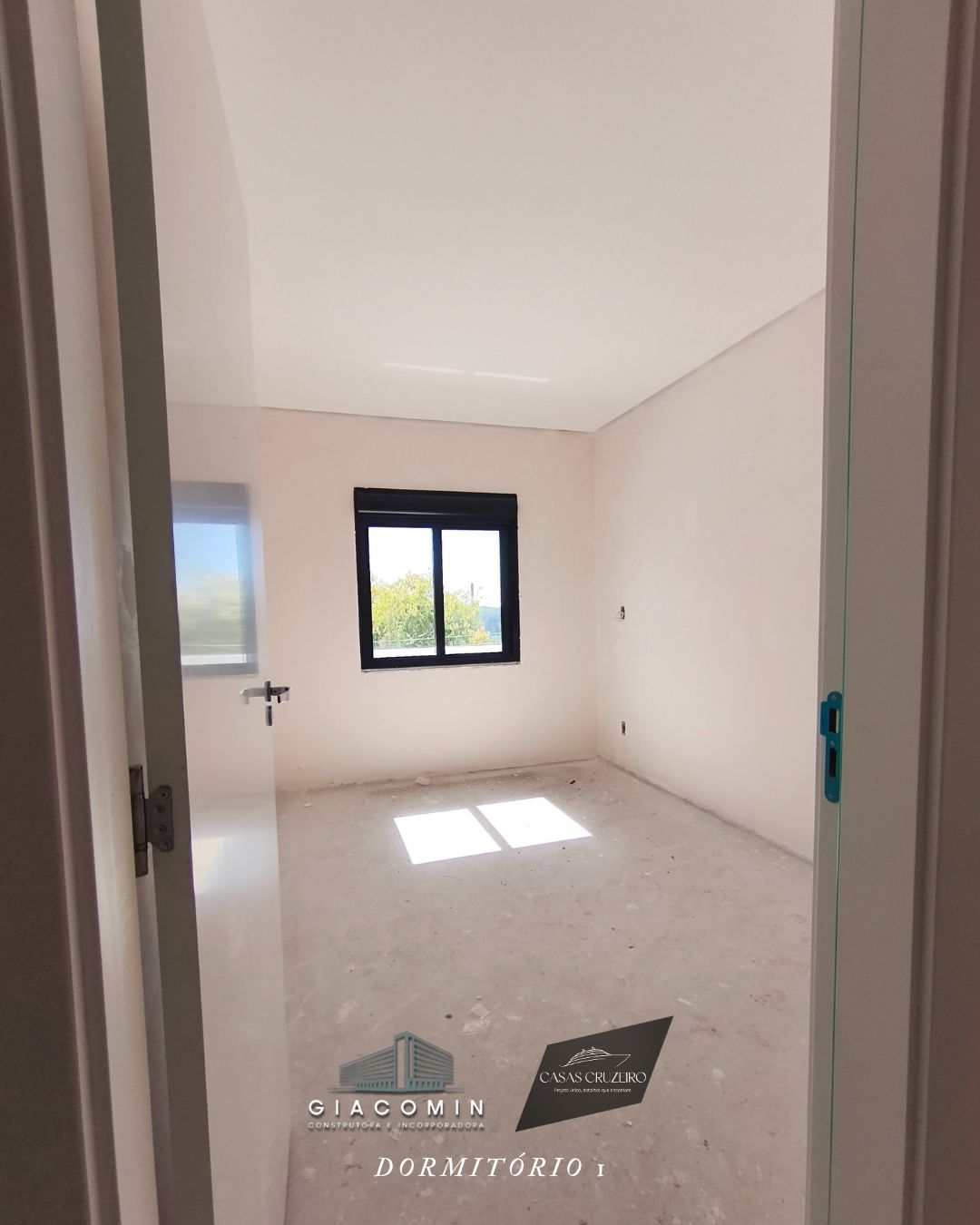 Casa 3 quartos sendo 1 suíte para venda no bairro Cruzeiro em Caxias do Sul