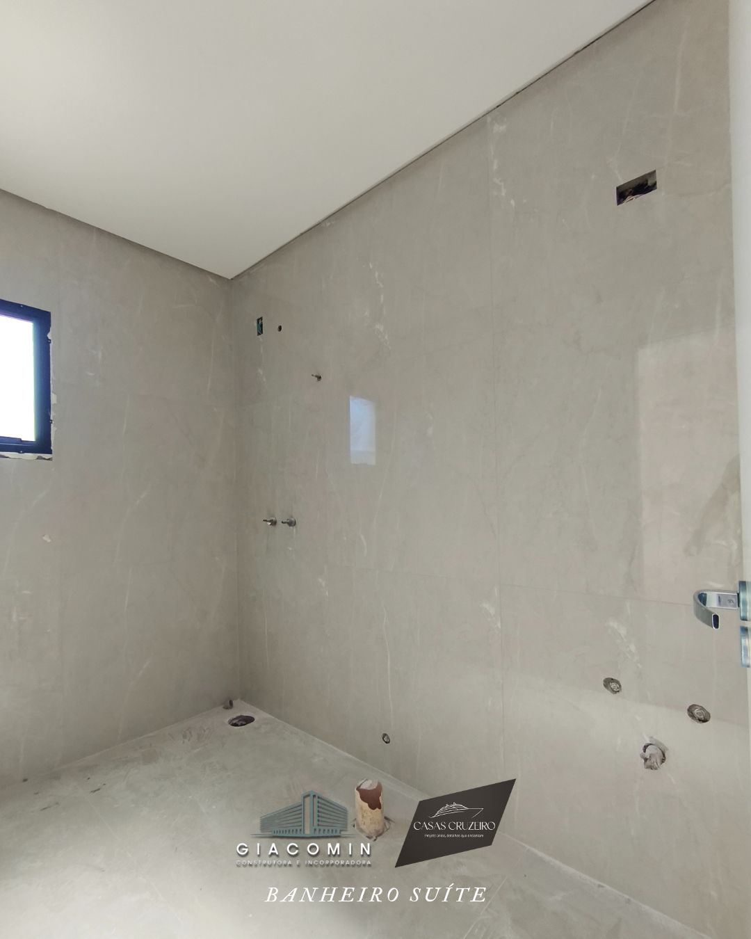 Casa 3 quartos sendo 1 suíte para venda no bairro Cruzeiro em Caxias do Sul