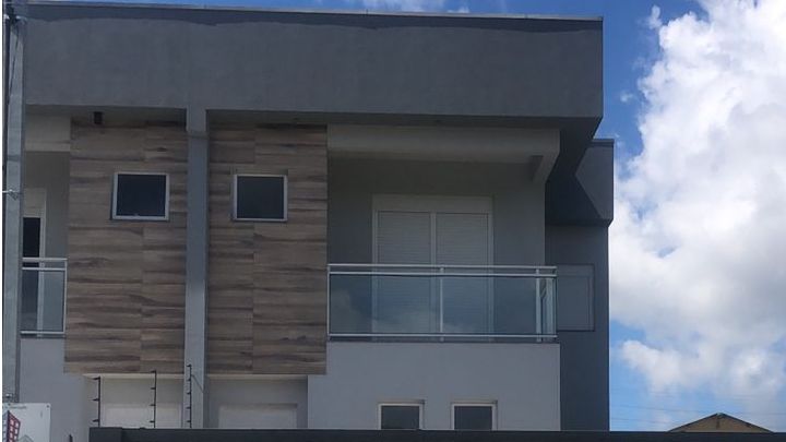 Sobrado Duplex 3 quartos sendo 1 suíte para venda no bairro Não informado em Caxias do Sul