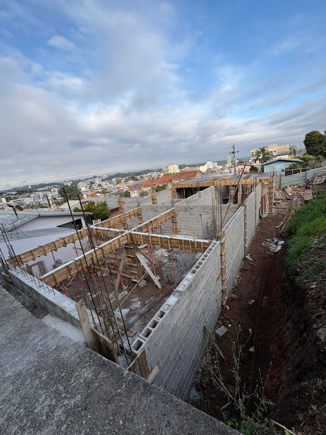 Casa para venda no bairro Colina Sorriso em Caxias do Sul