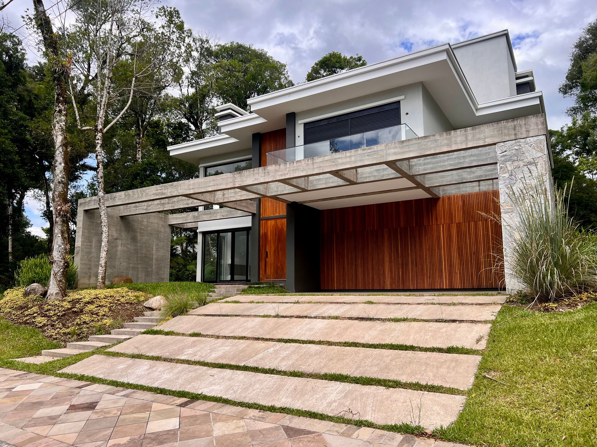 Casa 3 quartos sendo 3 suítes para venda no bairro Carniel em Gramado