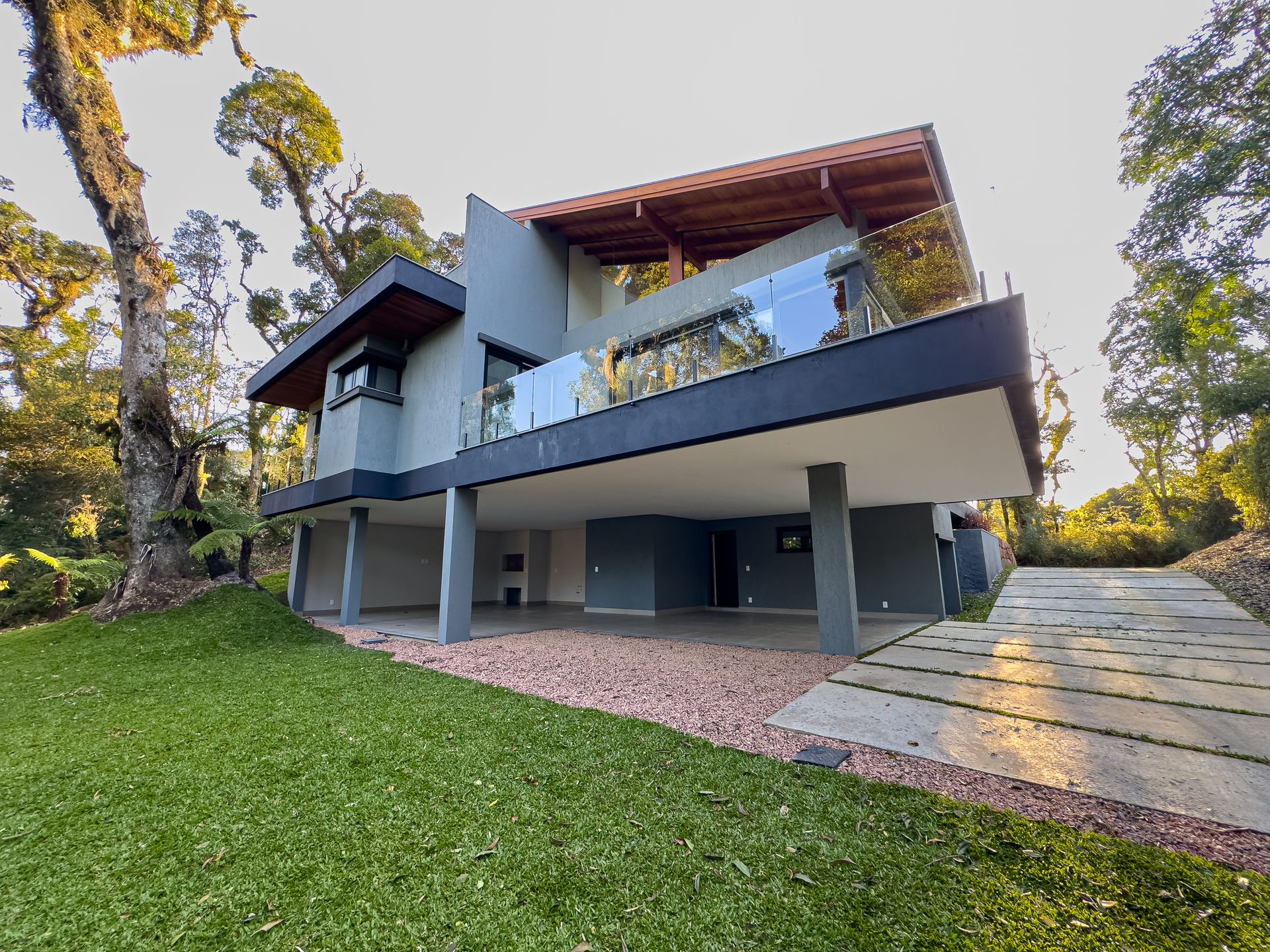 Casa 3 quartos sendo 3 suítes para venda no bairro Carniel em Gramado