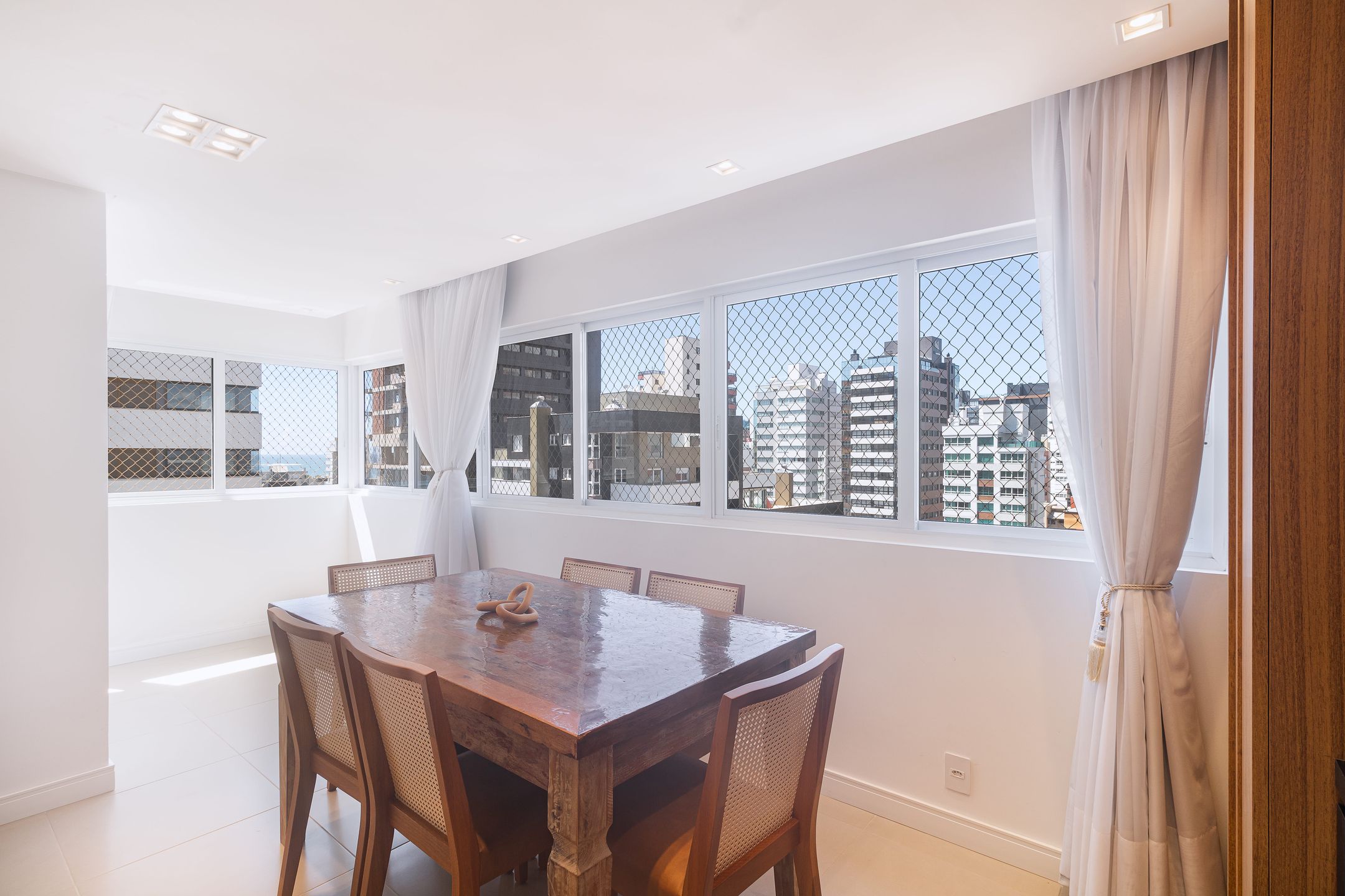 Apartamento 3 quartos sendo 1 suíte para venda no bairro Centro em Torres