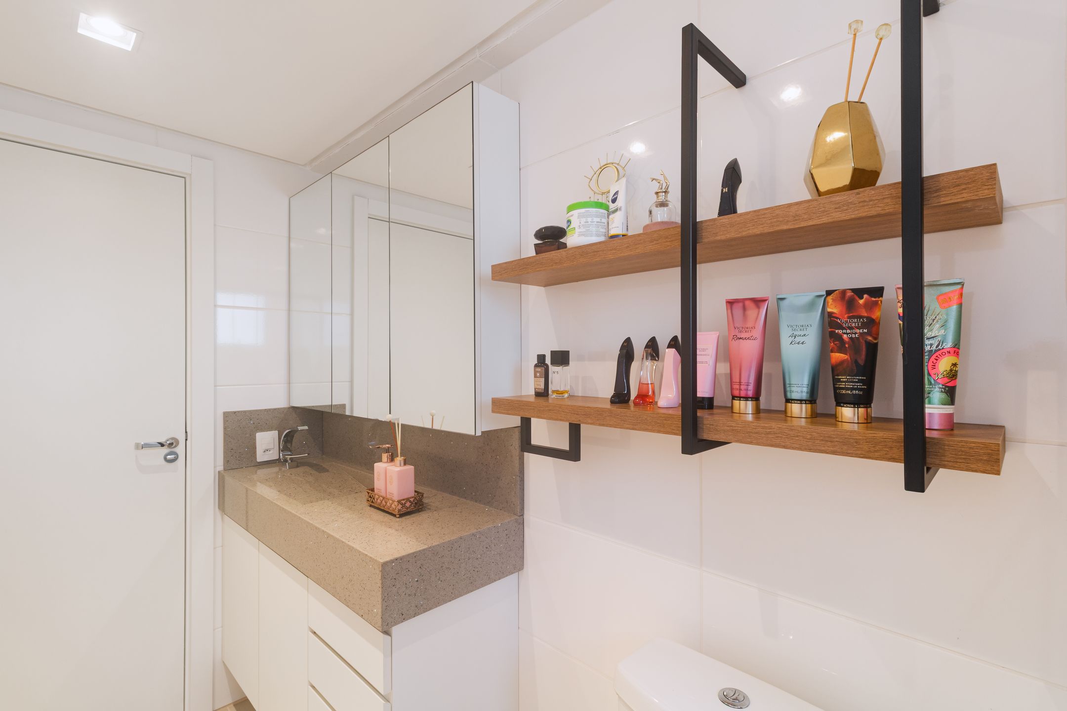 Apartamento 3 quartos sendo 1 suíte para venda no bairro Centro em Torres