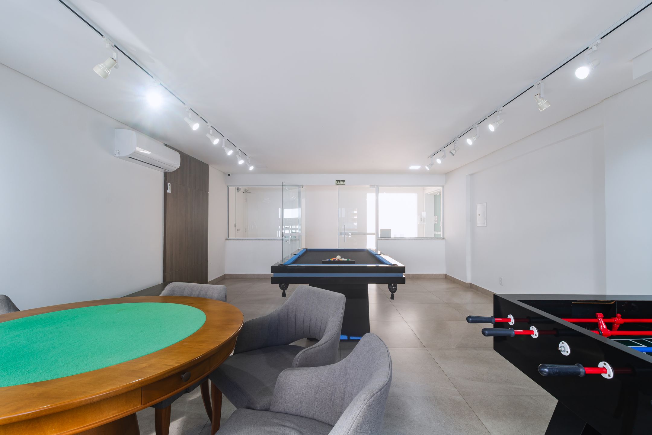 Apartamento 3 quartos sendo 1 suíte para venda no bairro Centro em Torres