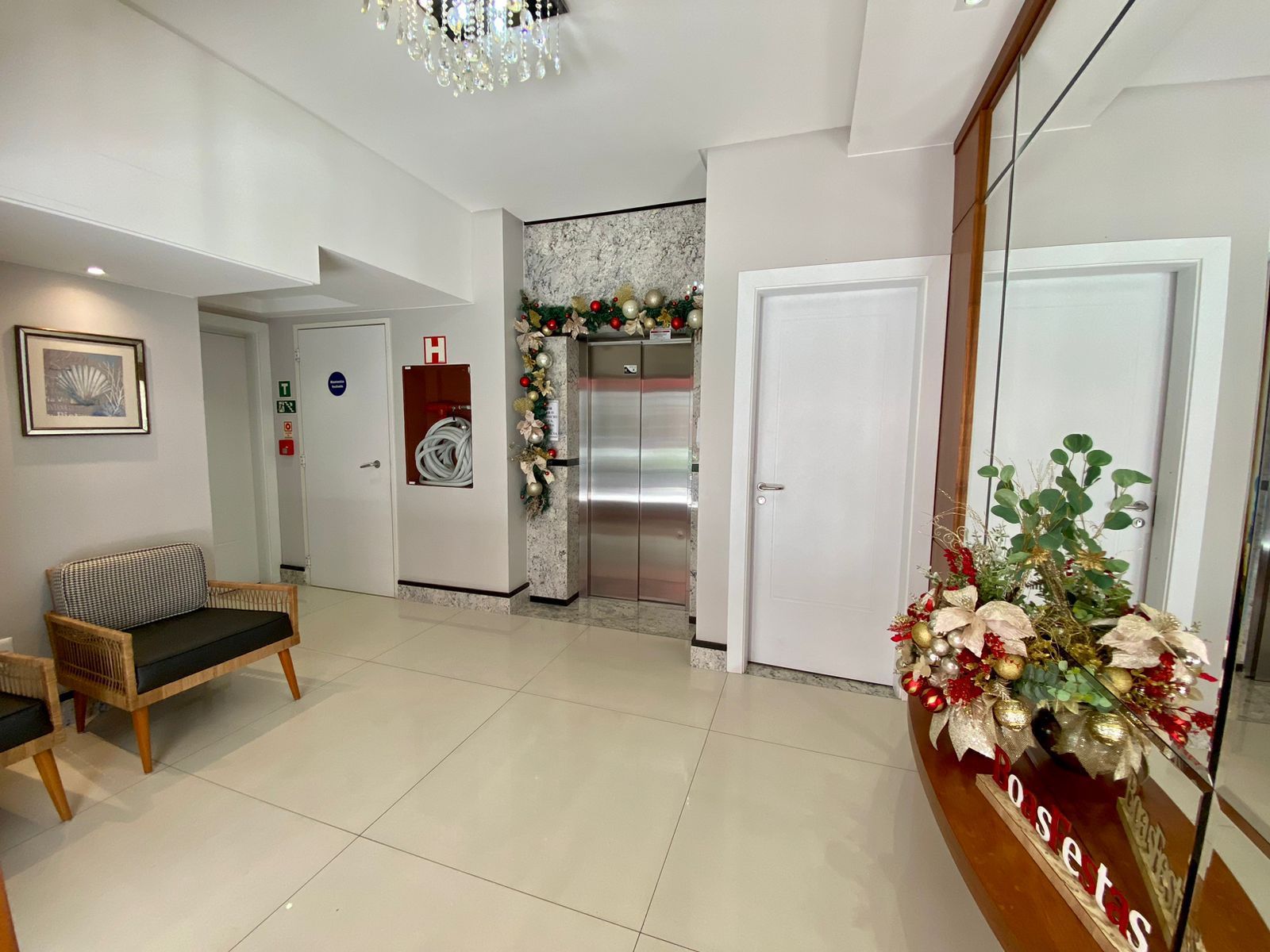 Apartamento 2 quartos sendo 2 suítes para venda no bairro Zona Nova em Capão da Canoa