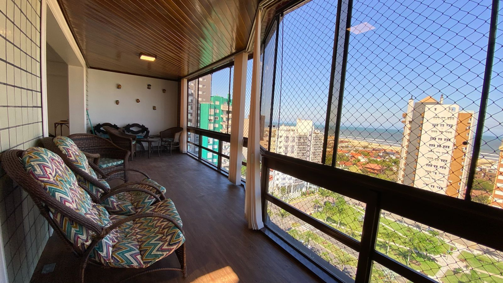 Apartamento 4 quartos sendo 3 suítes para venda no bairro Centro em Torres