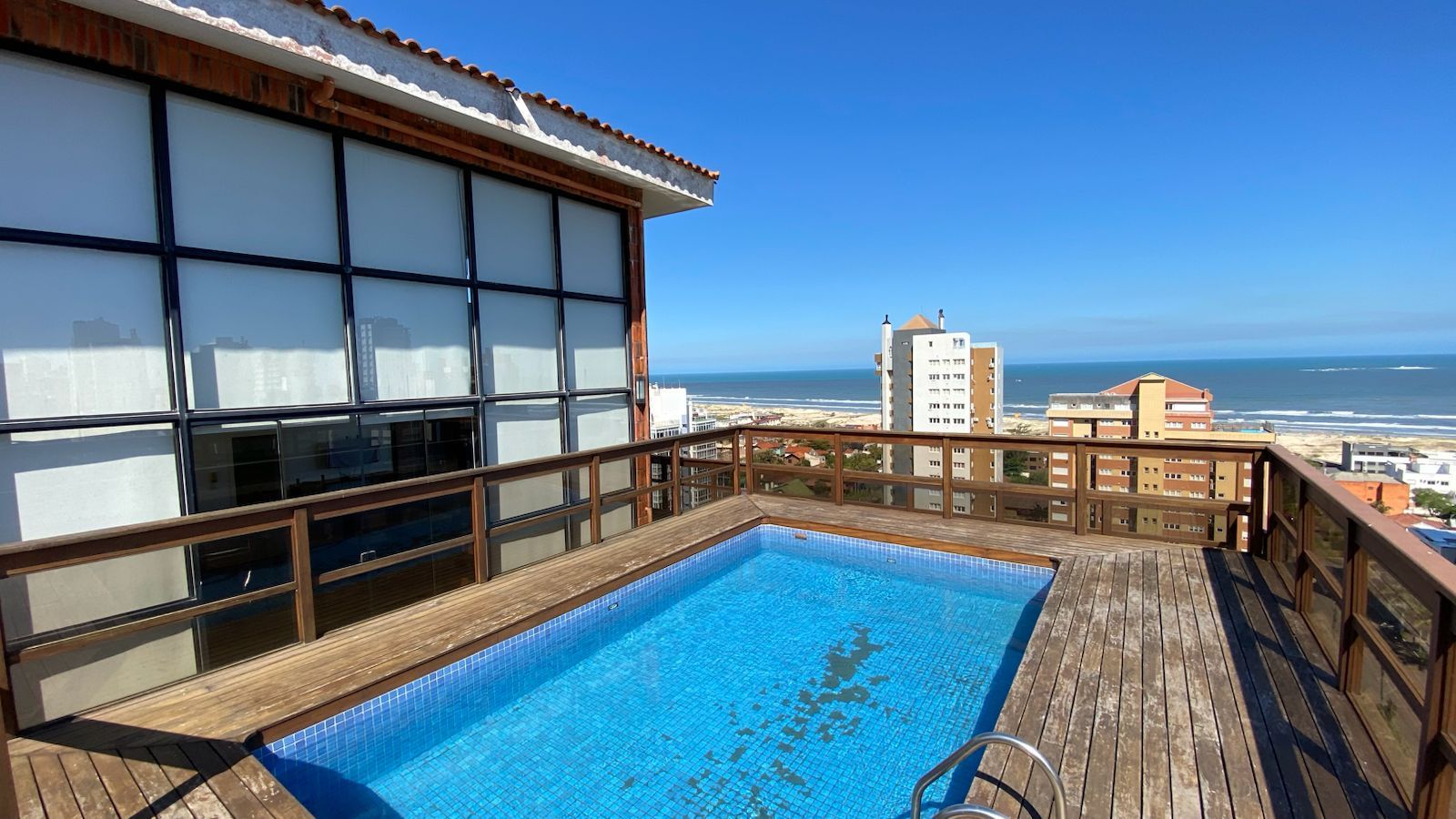 Apartamento 4 quartos sendo 3 suítes para venda no bairro Centro em Torres