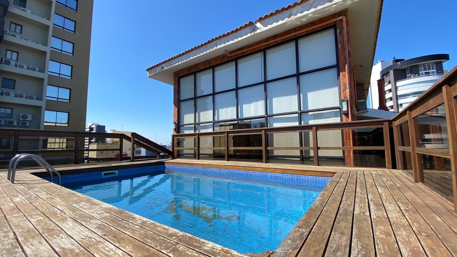 Apartamento 4 quartos sendo 3 suítes para venda no bairro Centro em Torres