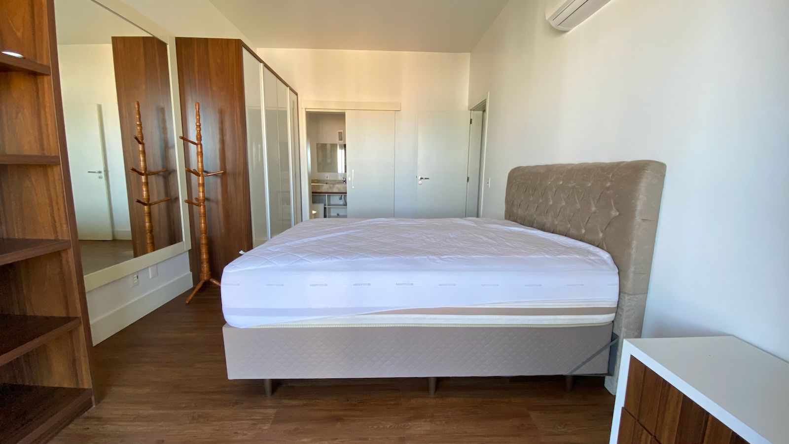 Apartamento 4 quartos sendo 3 suítes para venda no bairro Centro em Torres