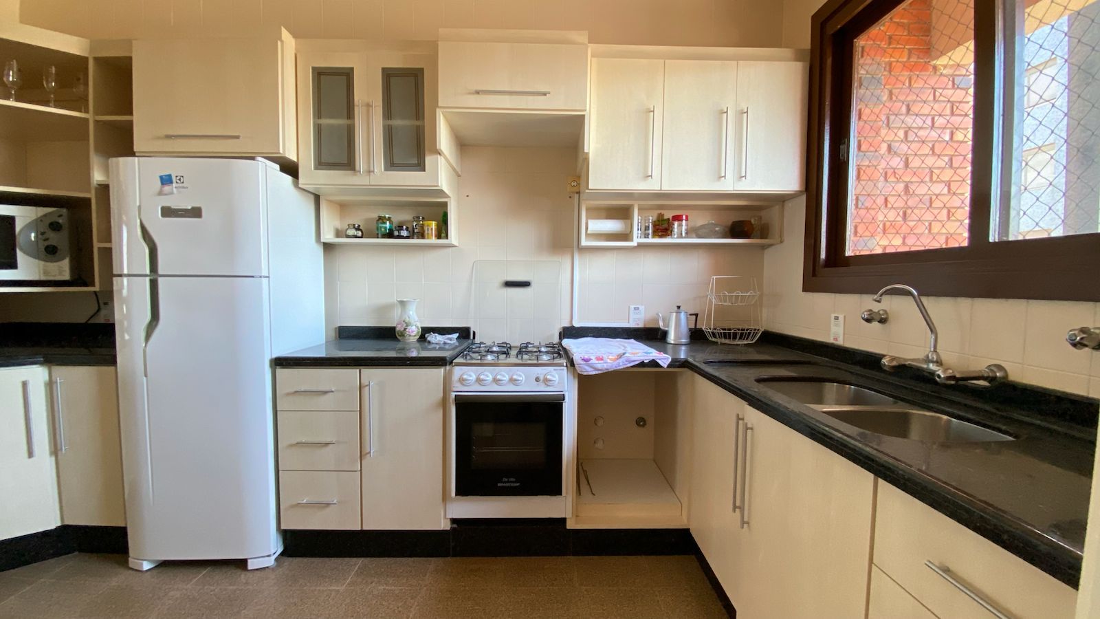 Apartamento 4 quartos sendo 3 suítes para venda no bairro Centro em Torres