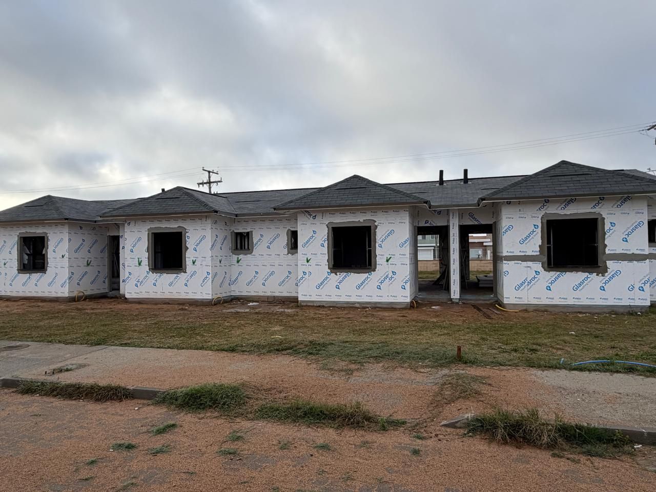 Casa de Condomínio para venda no bairro Cassino em Rio Grande
