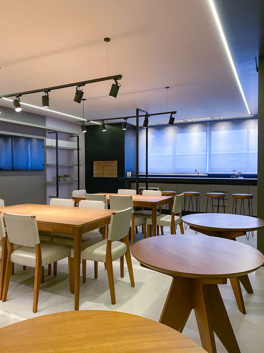 Apartamento 2 quartos sendo 1 suíte para venda no bairro Centro em Torres