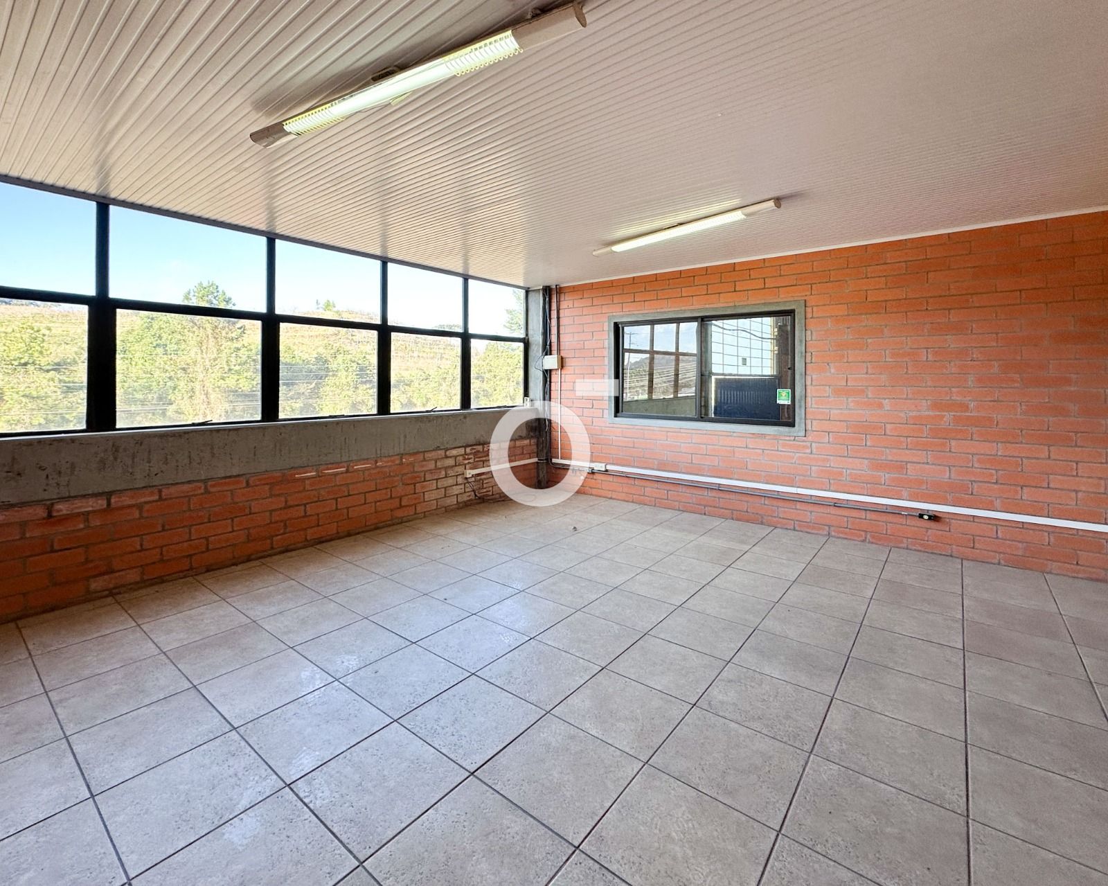 Pavilhão para venda no bairro Ana Rech  em Caxias do Sul