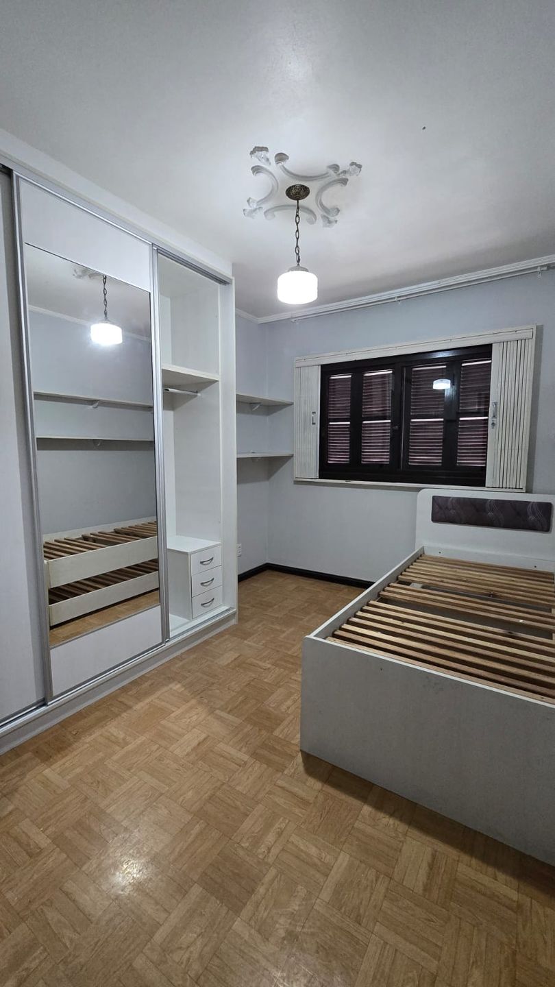 Sobrado Duplex 3 quartos sendo 1 suíte para venda no bairro Jardim das Hortências em Caxias do Sul