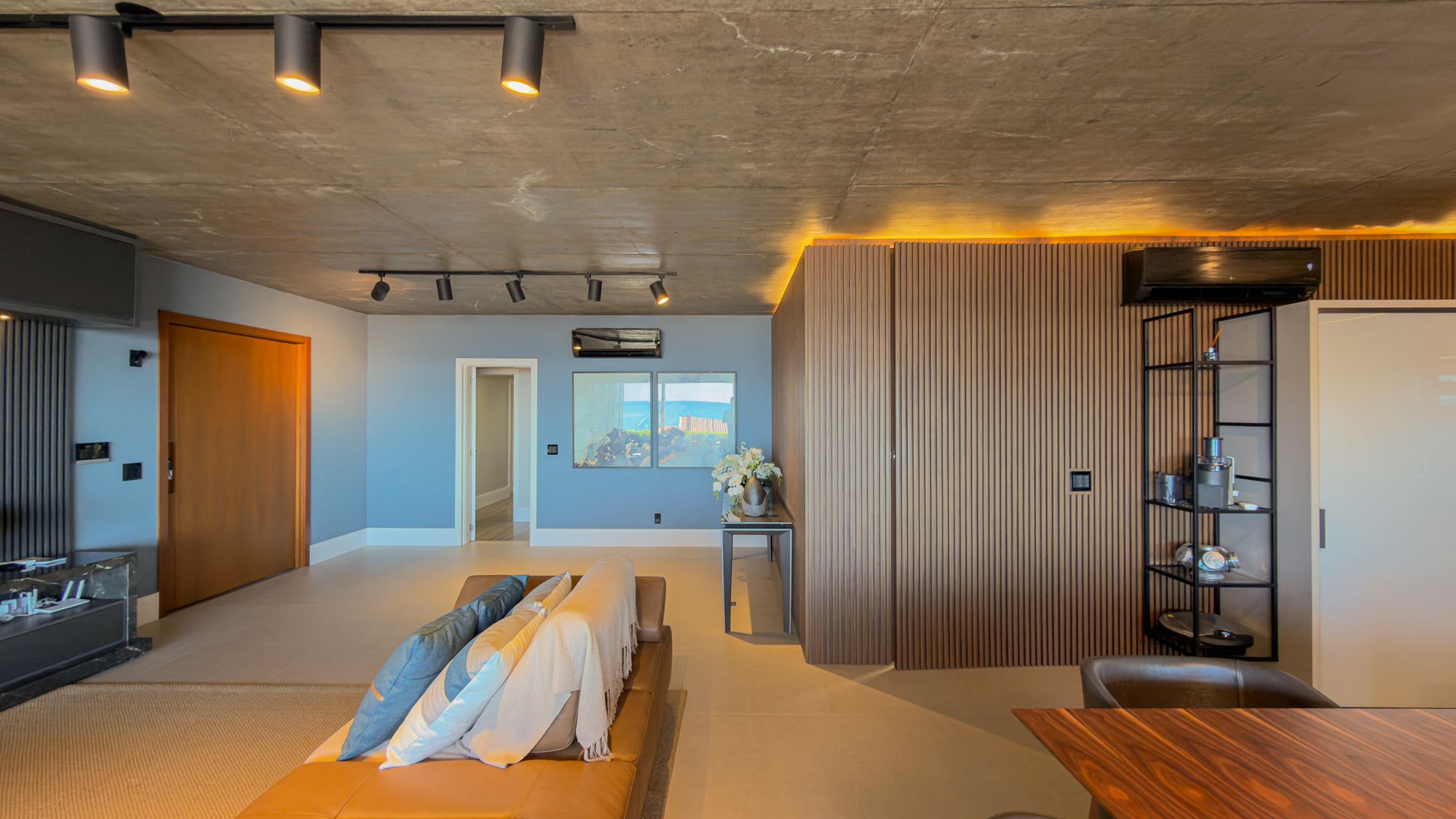 Apartamento 4 quartos sendo 4 suítes para venda no bairro Prainha em Torres