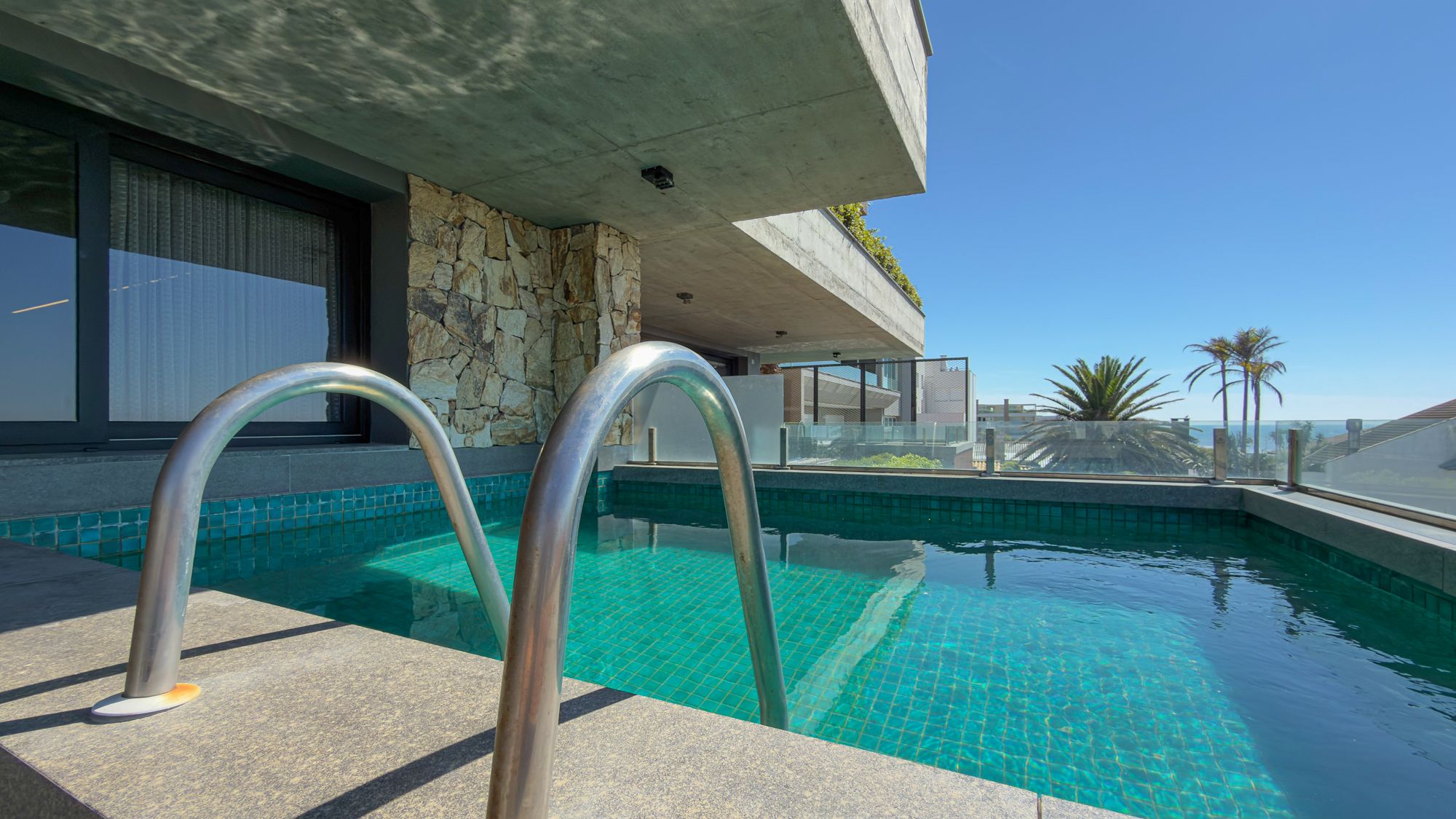 Apartamento 4 quartos sendo 4 suítes para venda no bairro Prainha em Torres