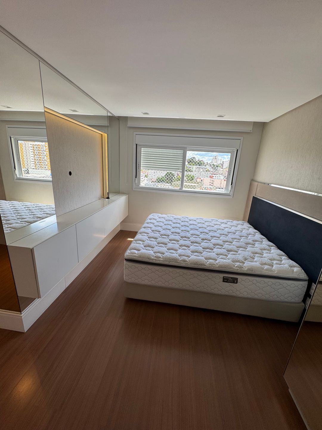 Apartamento 2 quartos sendo 2 suítes para venda no bairro São Leopoldo em Caxias do Sul