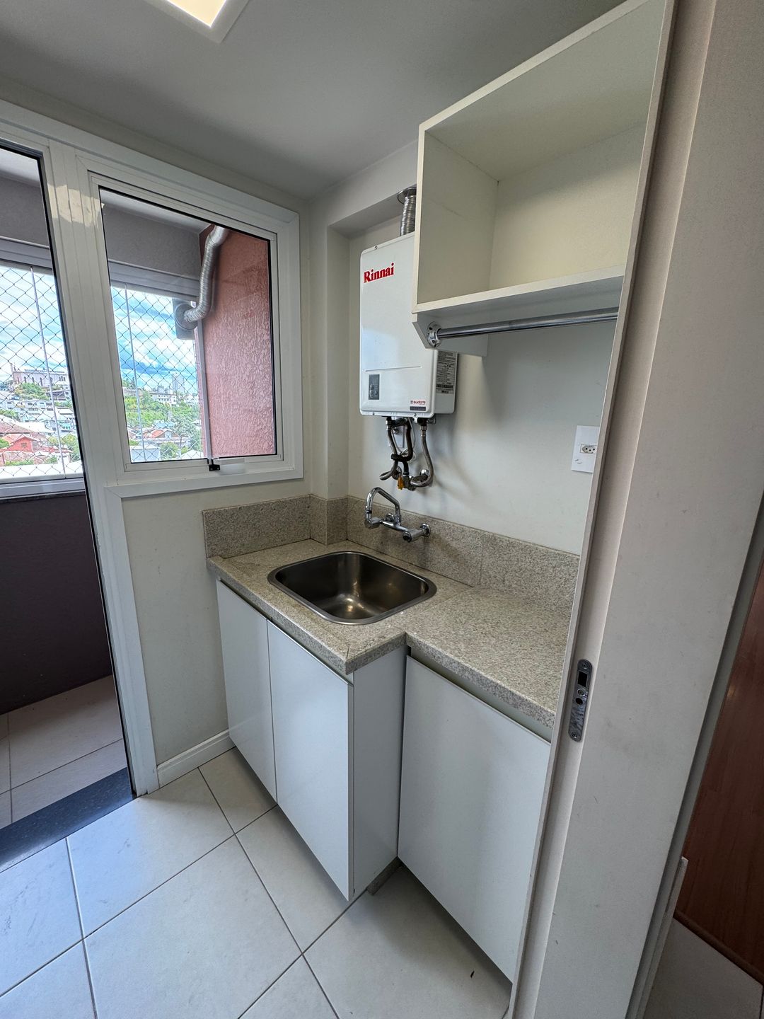 Apartamento 2 quartos sendo 2 suítes para venda no bairro São Leopoldo em Caxias do Sul