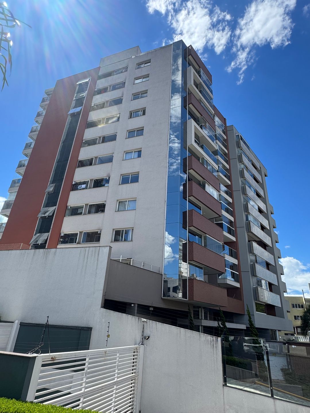 Apartamento 2 quartos sendo 2 suítes para venda no bairro São Leopoldo em Caxias do Sul