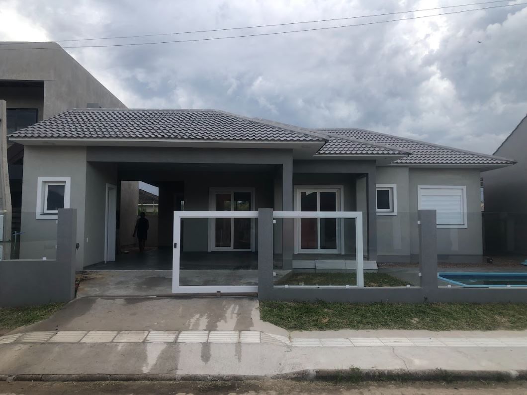 Casa 4 quartos sendo 1 suíte para venda no bairro Jardim Raiante em Arroio do Sal