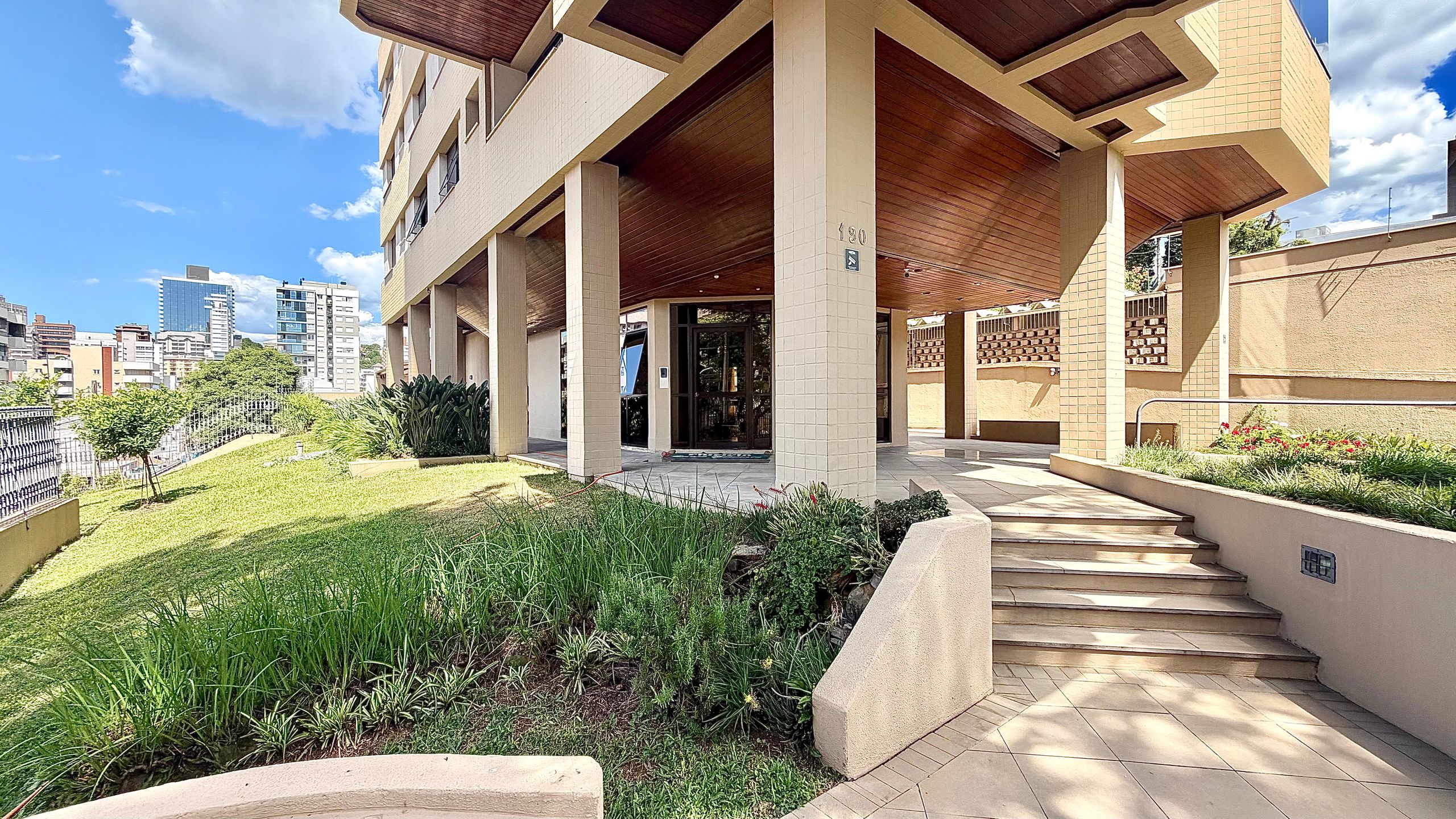 Apartamento 4 quartos sendo 3 suítes para venda no bairro São Francisco  em Bento Gonçalves