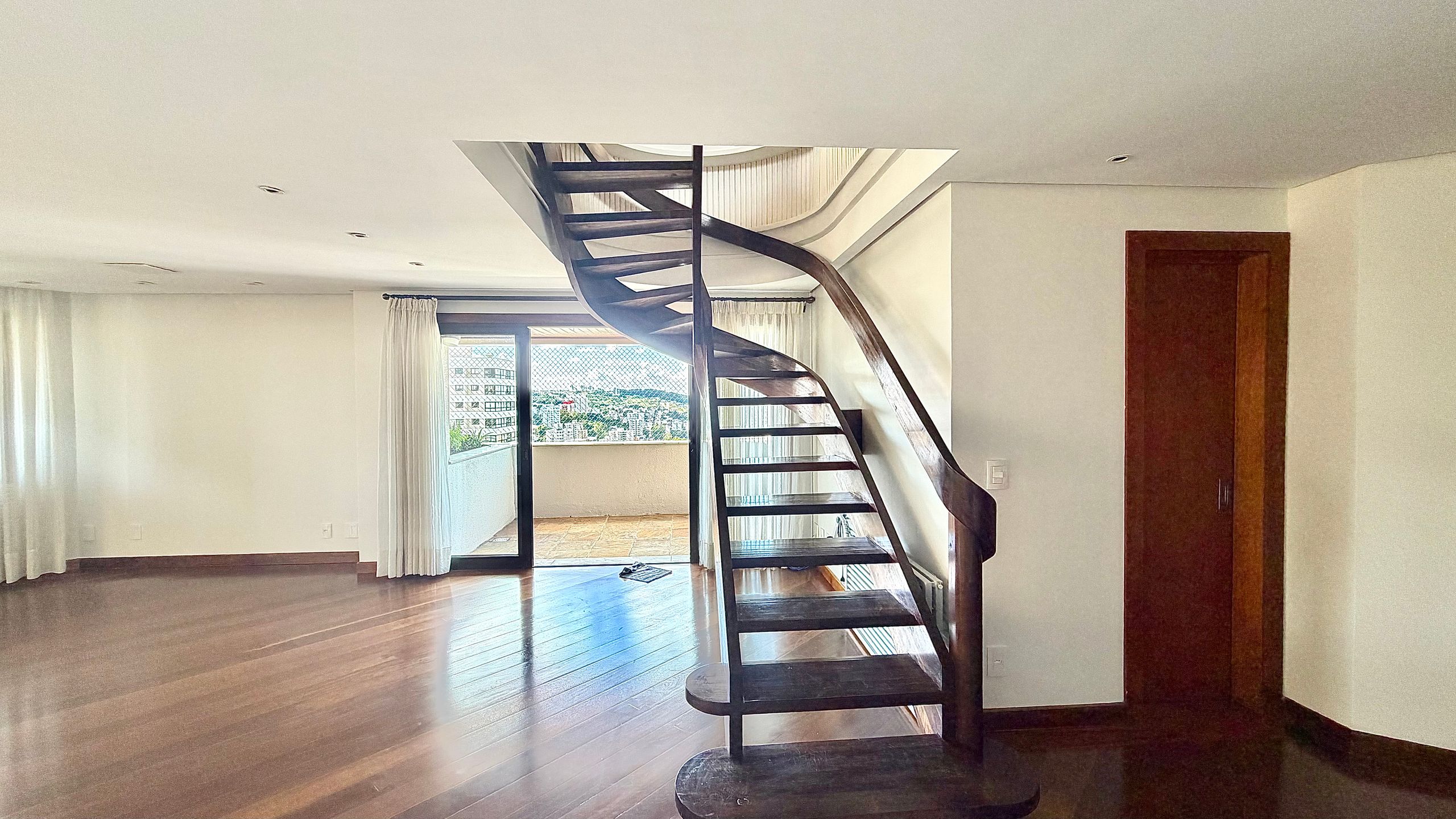 Apartamento 4 quartos sendo 3 suítes para venda no bairro São Francisco  em Bento Gonçalves