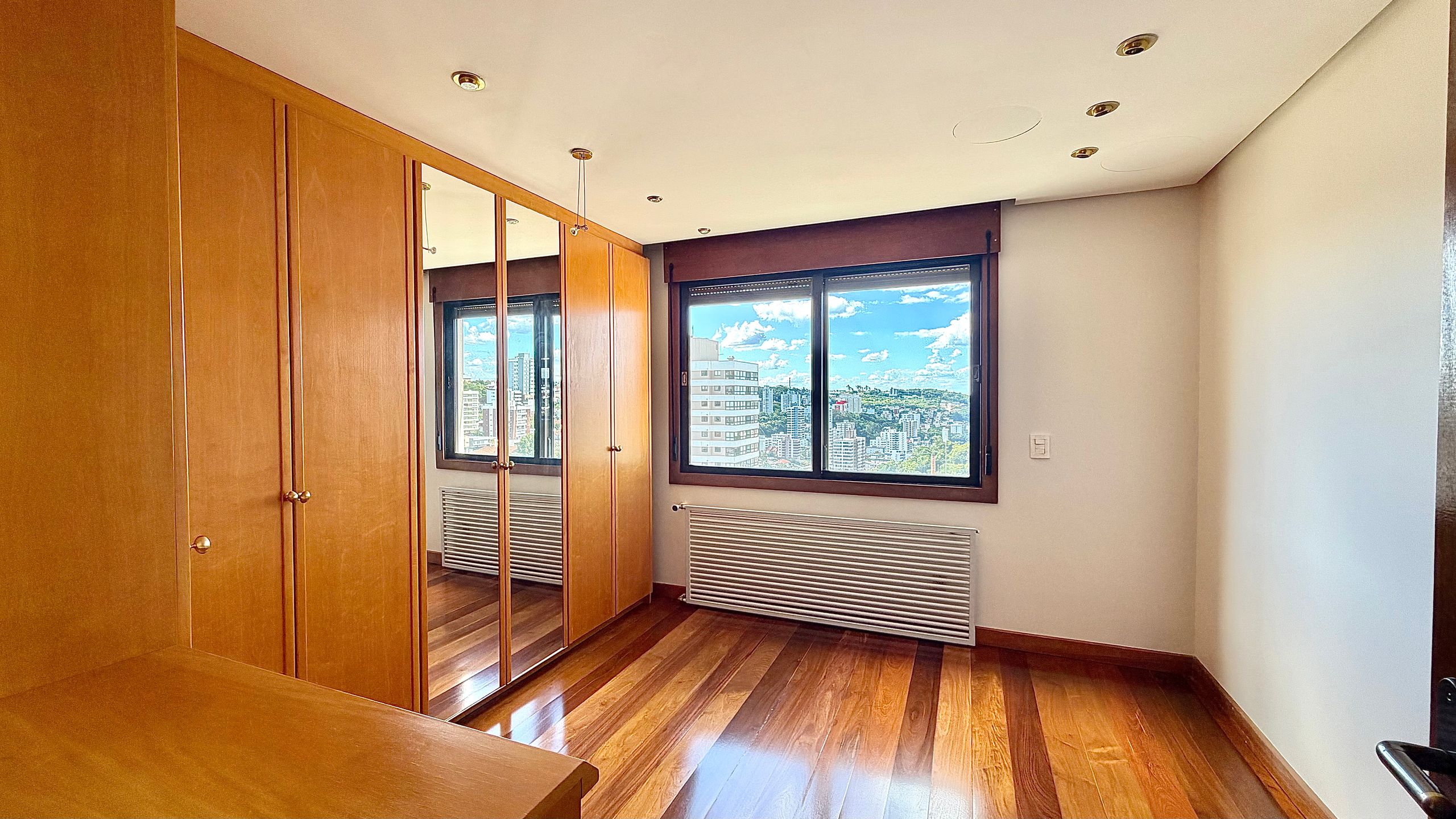 Apartamento 4 quartos sendo 3 suítes para venda no bairro São Francisco  em Bento Gonçalves