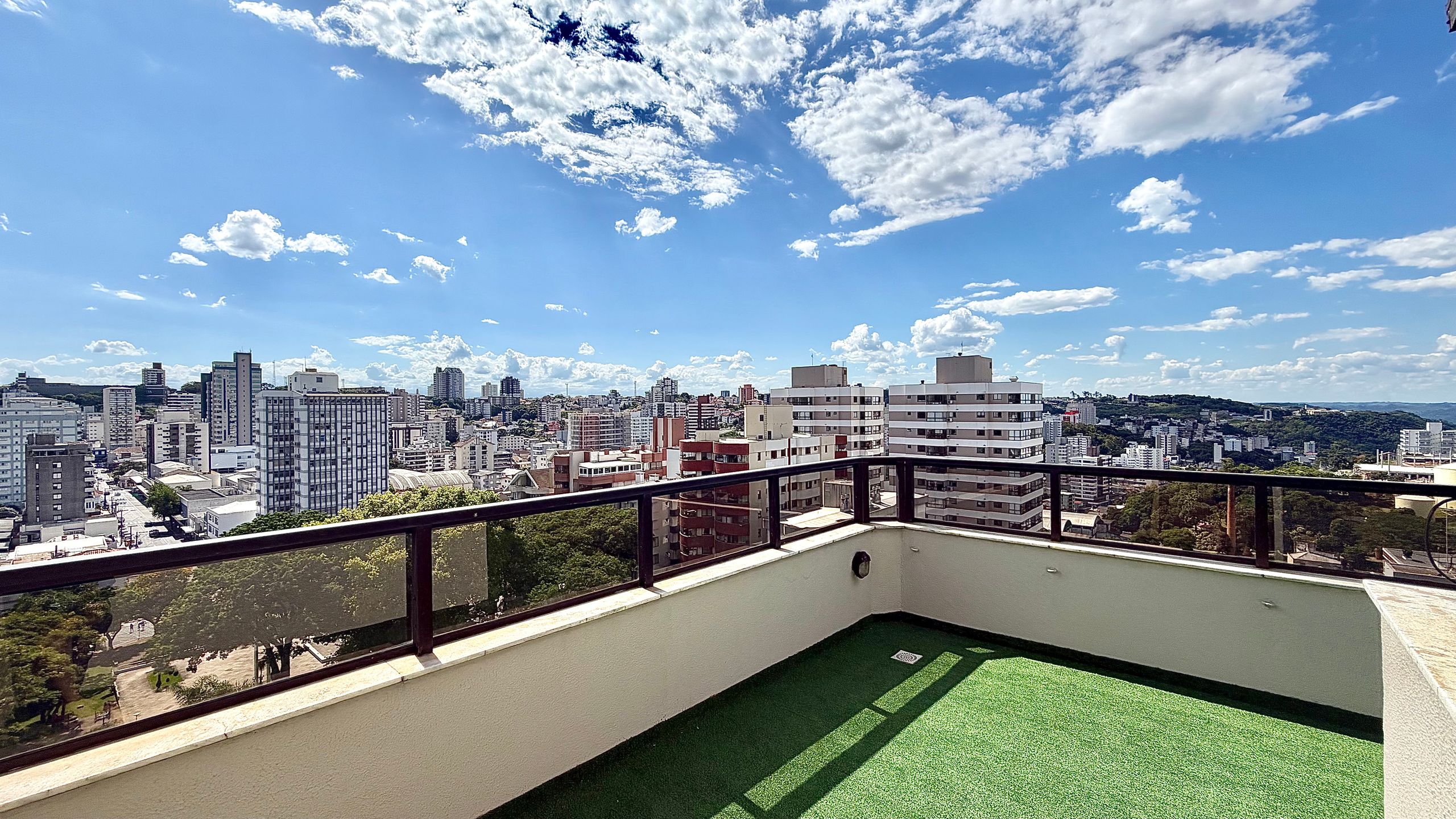 Apartamento 4 quartos sendo 3 suítes para venda no bairro São Francisco  em Bento Gonçalves