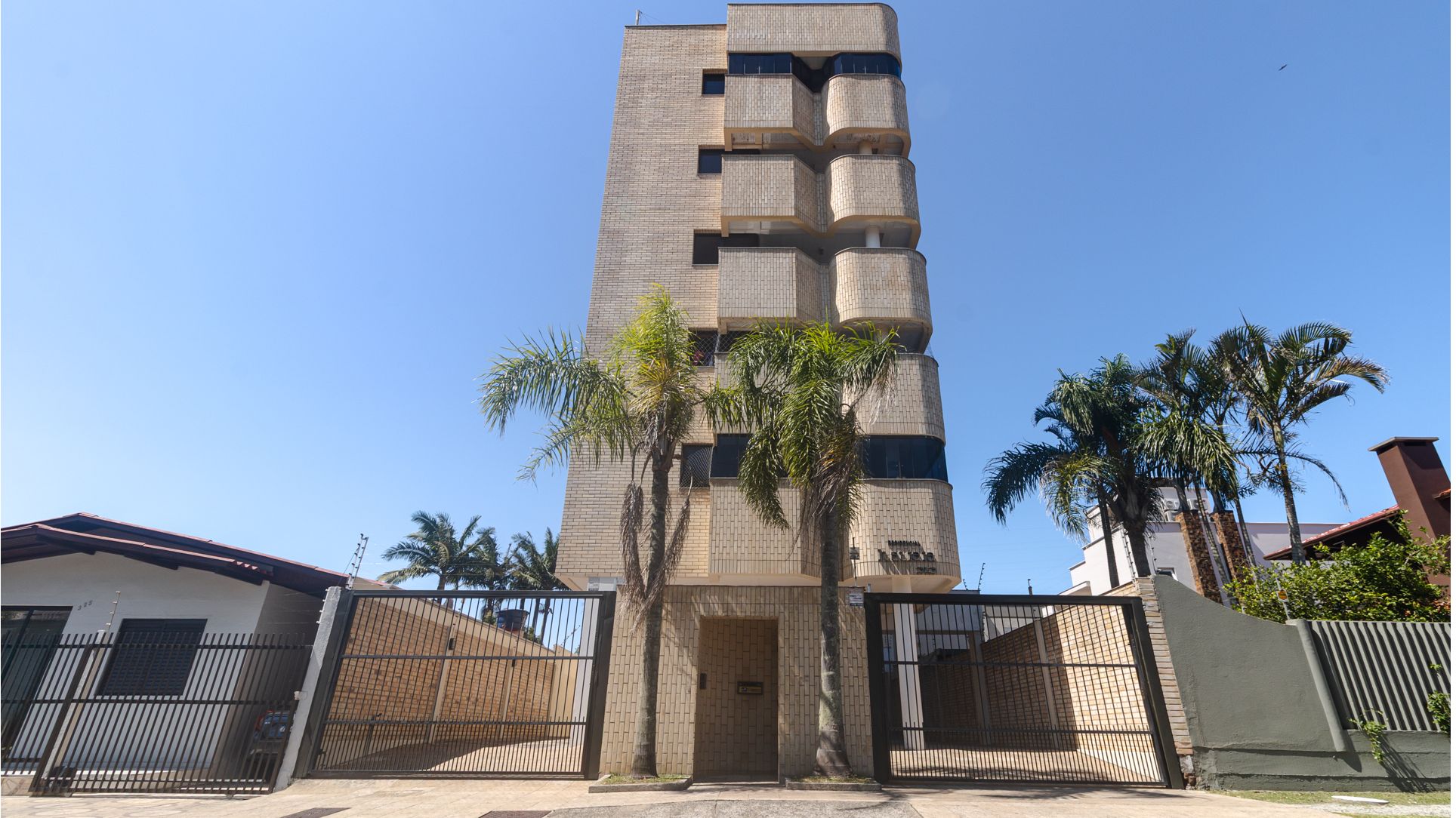 Apartamento 2 quartos sendo 1 suíte para venda no bairro Centro em Torres