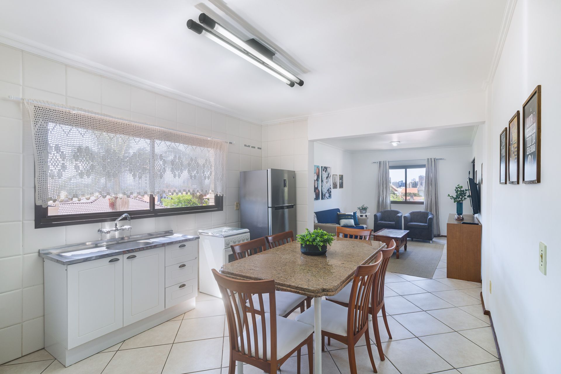 Apartamento 2 quartos sendo 1 suíte para venda no bairro Centro em Torres